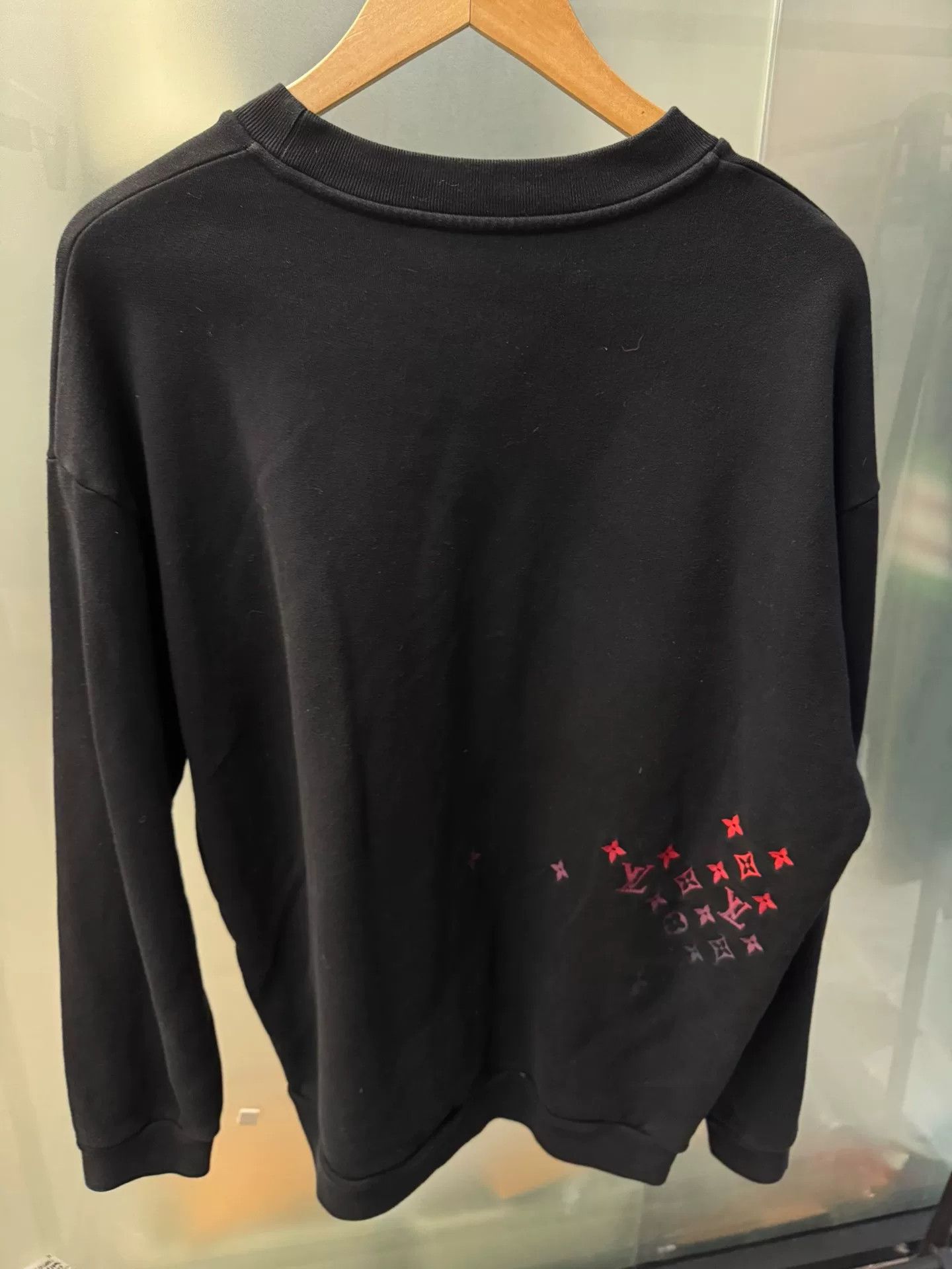 Louis Vuitton Louis Vuitton Gradient Logo Hoodie Size US M / EU 48-50 / 2 - 2 Thumbnail