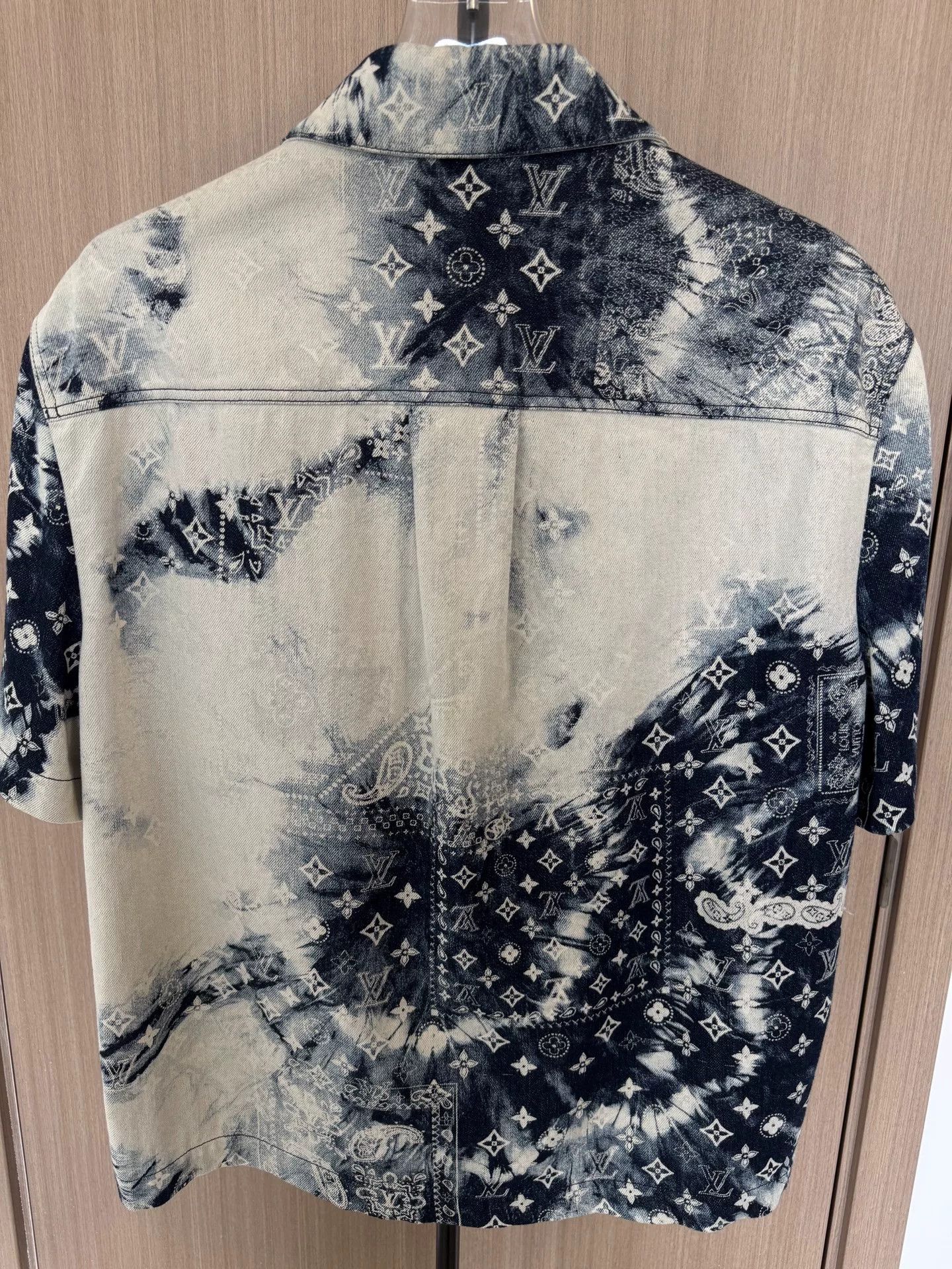 Louis Vuitton Louis Vuitton Logo Floral Short Sleeve Shirt Size US XS / EU 42 / 0 - 2 Thumbnail