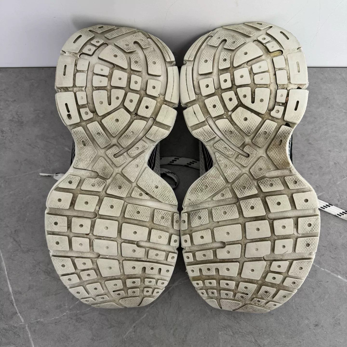 Balenciaga Balenciaga Black and White Panda Dad Shoes Size US 10 / EU 43 - 5 Thumbnail