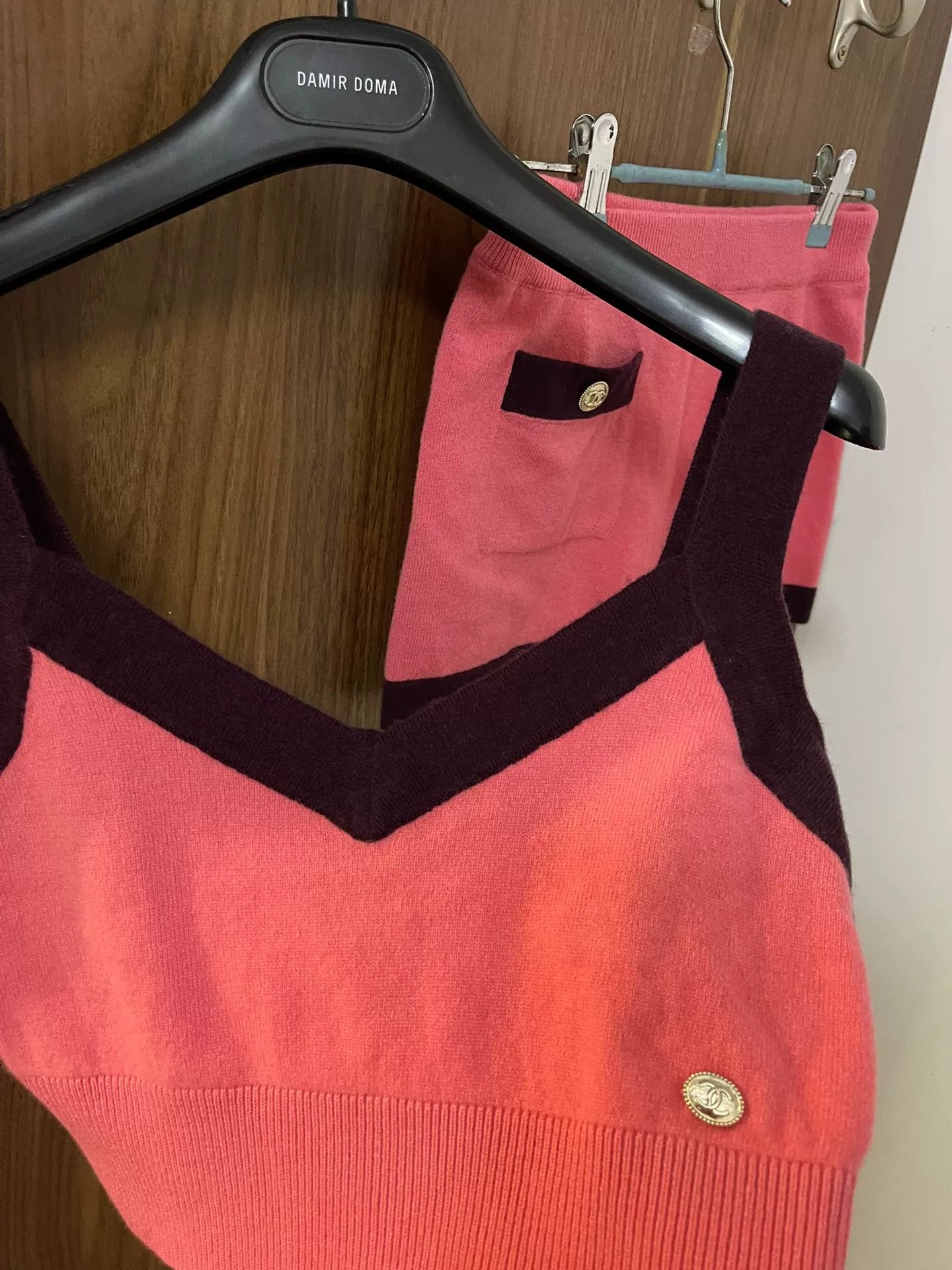 Chanel Chanel Pink V-Neck Logo Tank Top Size S / US 4 / IT 40 - 3 Thumbnail