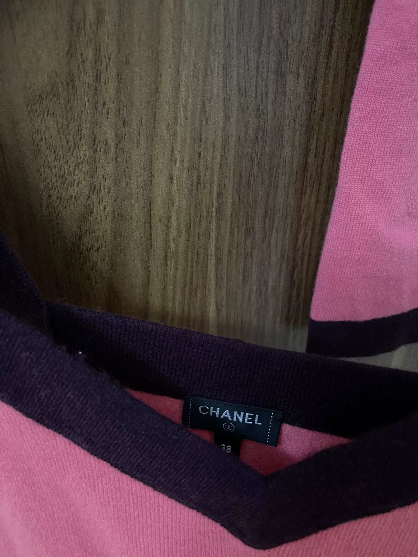 Chanel Chanel Pink V-Neck Logo Tank Top Size S / US 4 / IT 40 - 4 Thumbnail