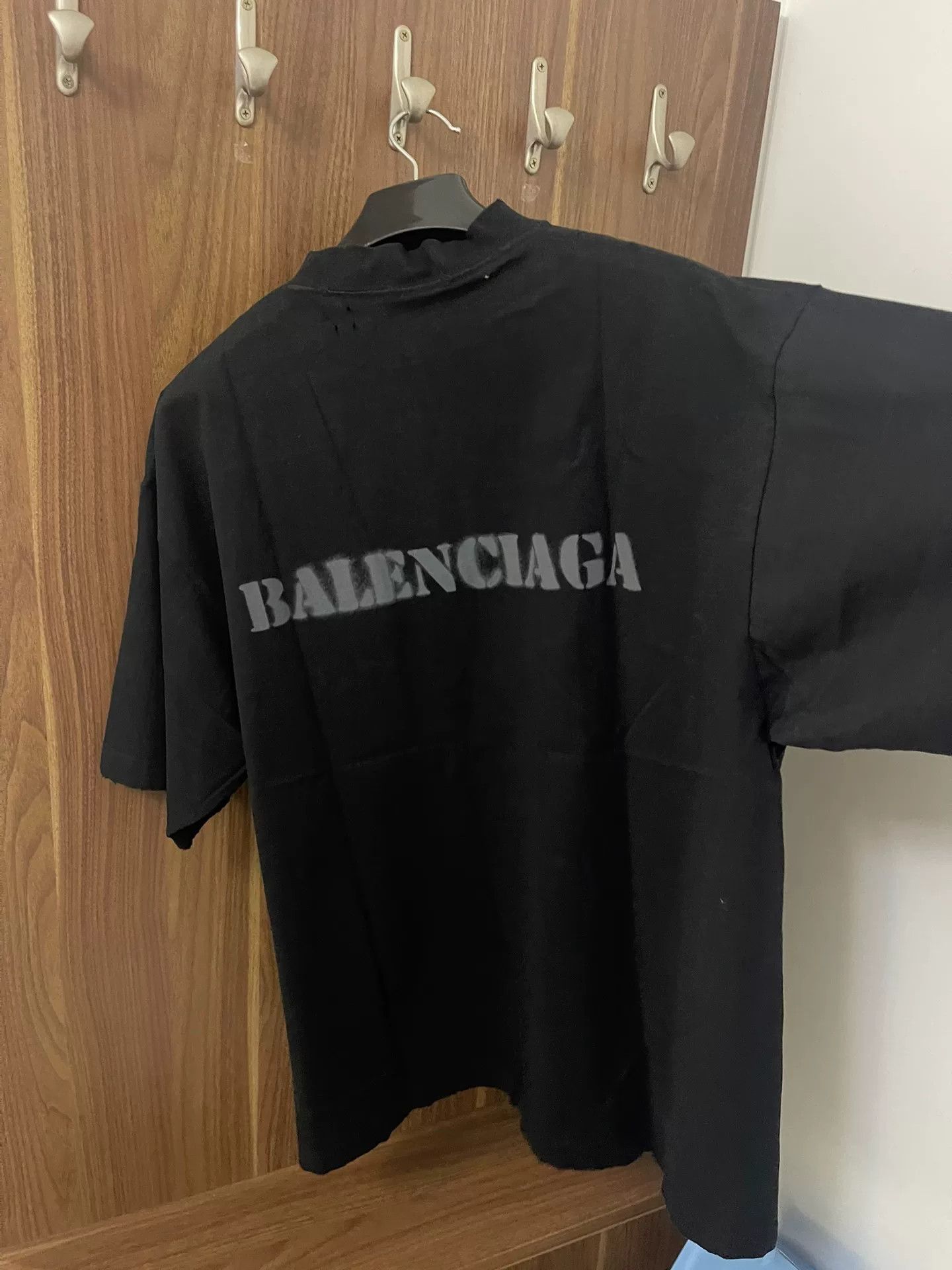 Balenciaga Balenciaga Short Sleeve T-Shirt Size US S / EU 44-46 / 1 - 7 Thumbnail