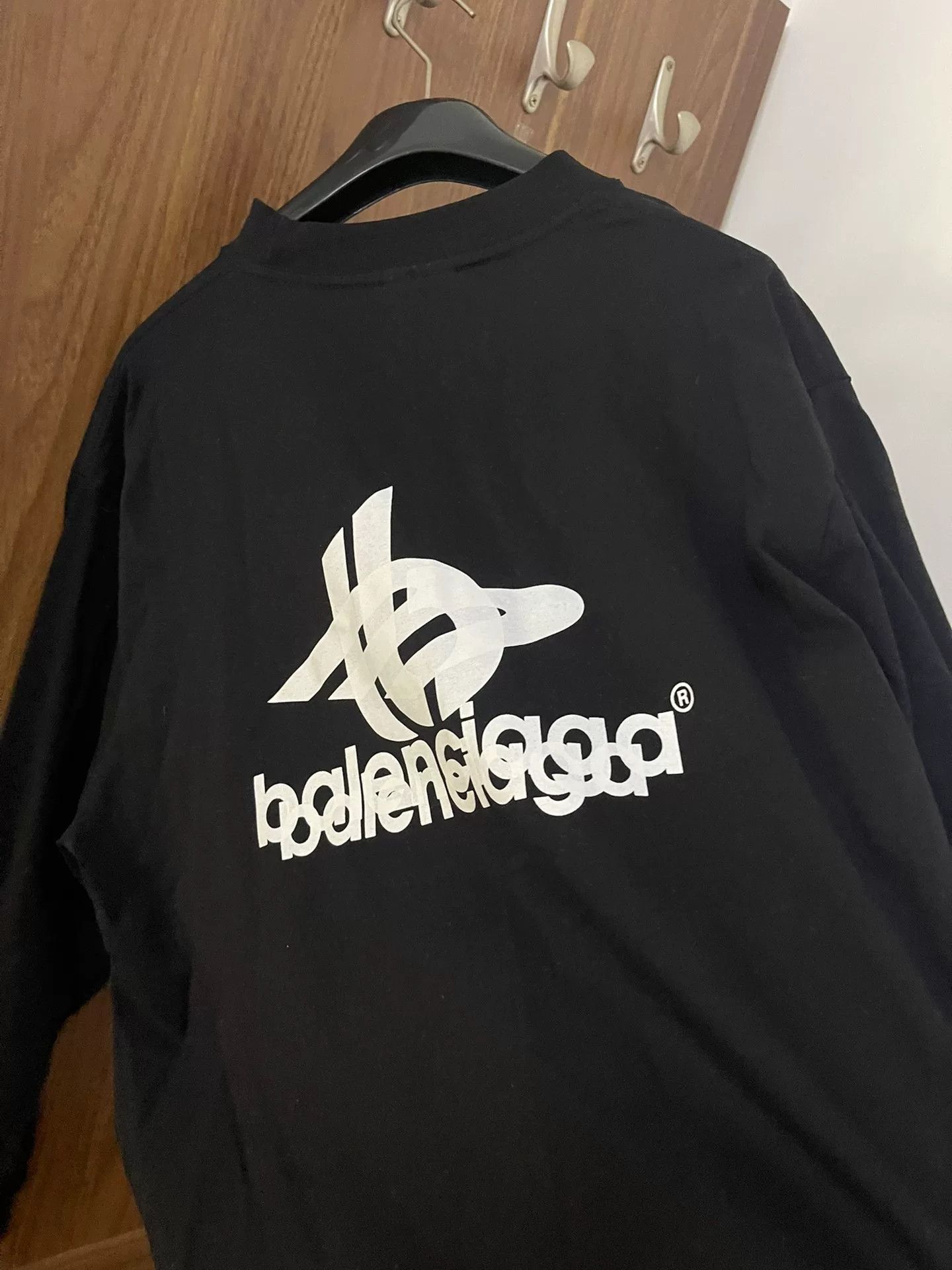 Balenciaga Balenciaga Oversized Hoodie Size US M / EU 48-50 / 2 - 8 Thumbnail