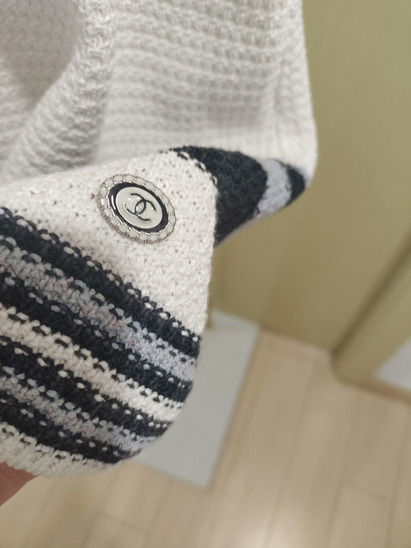 Chanel Chanel Black and White Knit Vest Size XS / US 0-2 / IT 36-38 - 5 Thumbnail
