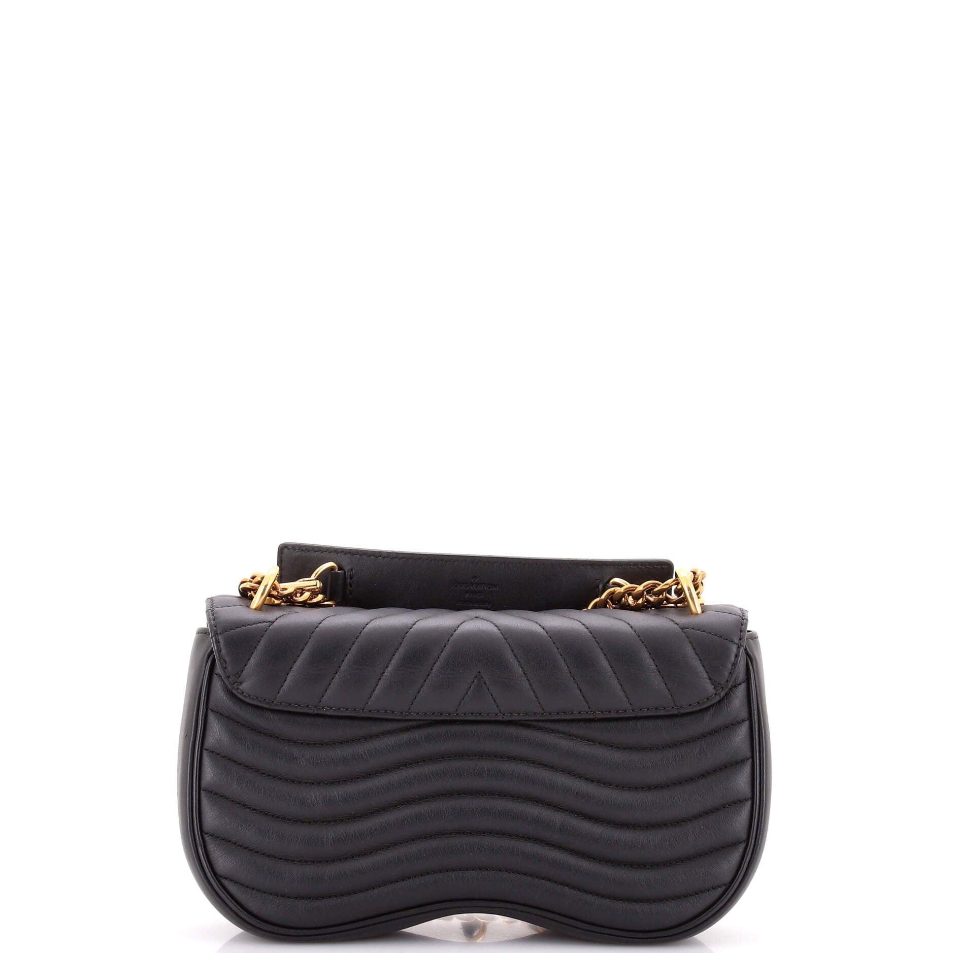 Louis Vuitton New Wave Chain Bag Size ONE SIZE - 3 Thumbnail