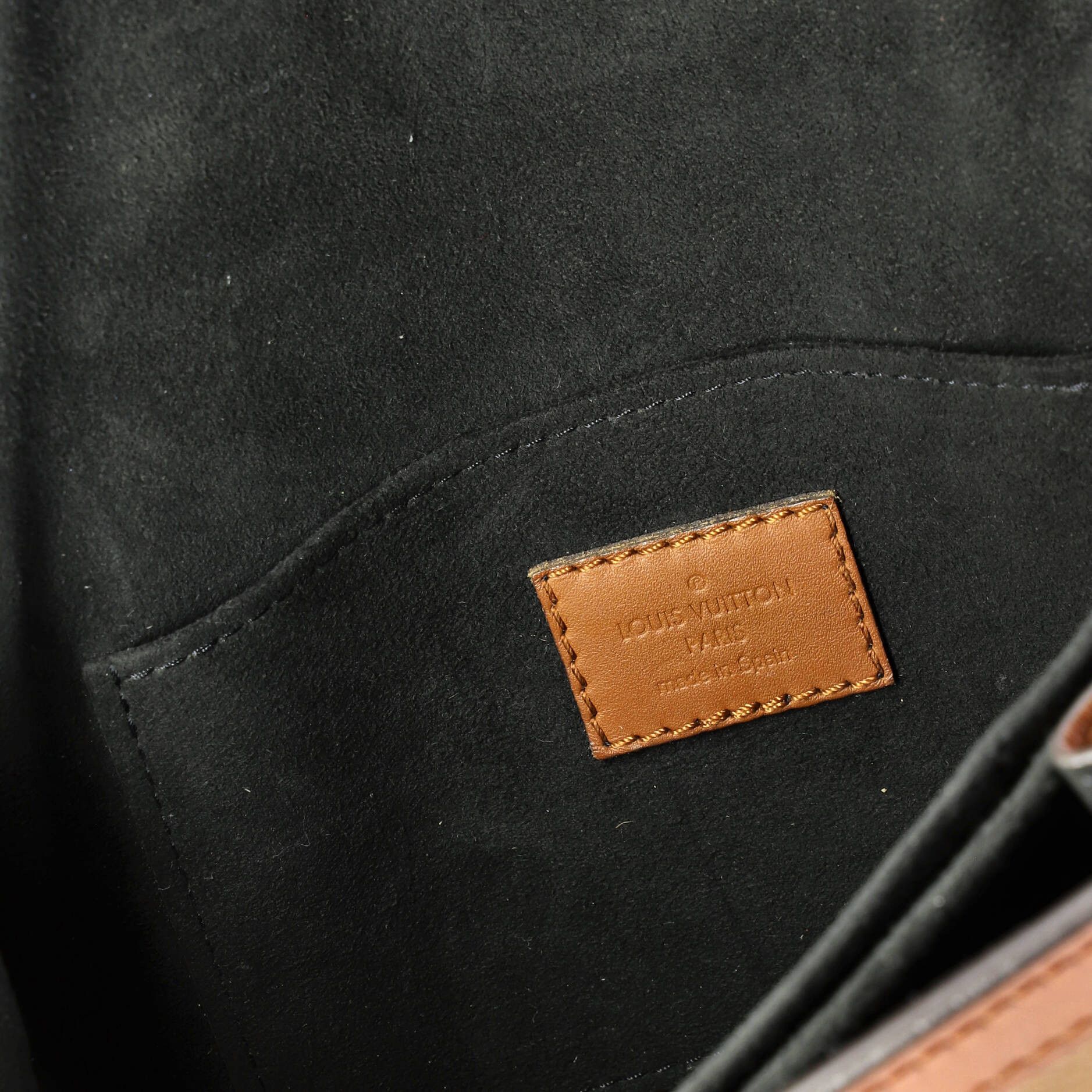 Louis Vuitton Dauphine Shoulder Bag Size ONE SIZE - 6 Thumbnail