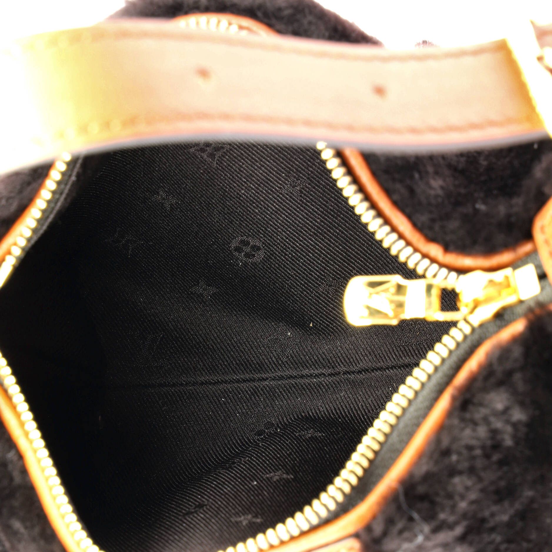 Louis Vuitton Hills Pochette Size ONE SIZE - 5 Thumbnail