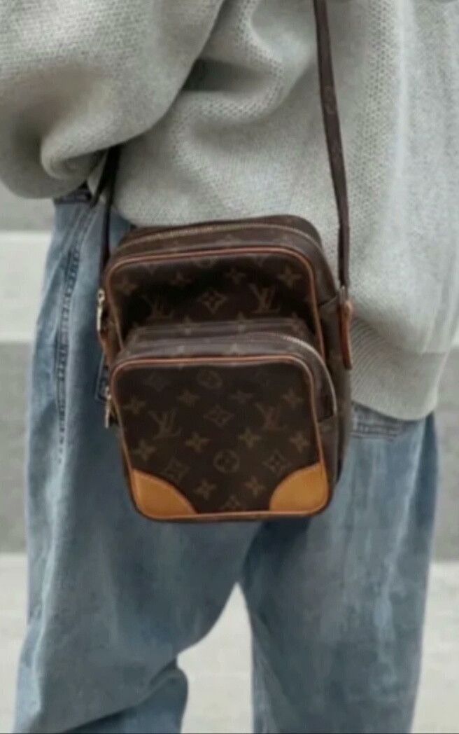 LVXWA Louis Vuitton Vertical Messenger Camera Bag Size ONE SIZE - 4 Thumbnail