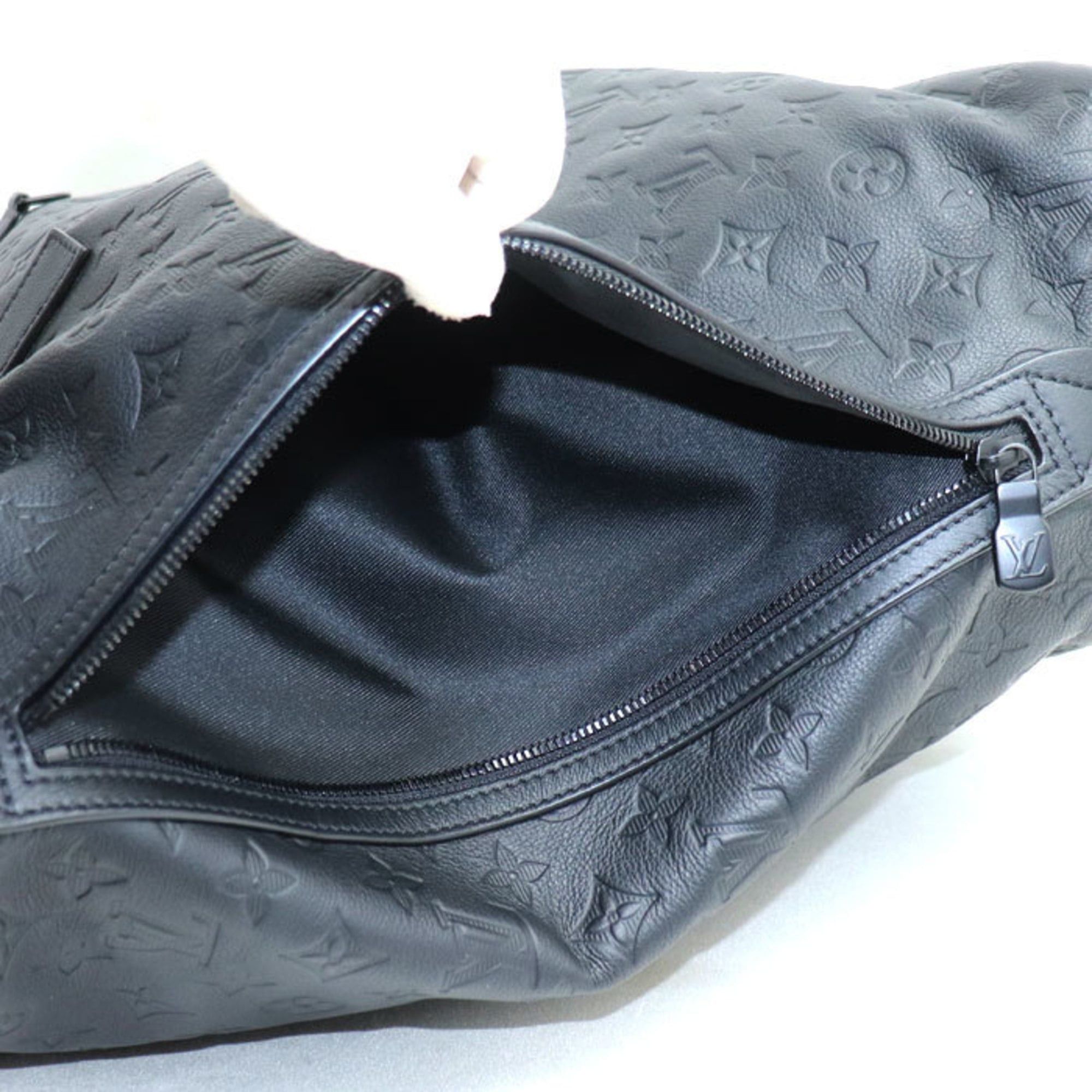 Louis Vuitton Louis Vuitton Helmet Bag Handbag Monogram Shadow Black M46554 Unisex Size ONE SIZE - 4 Thumbnail