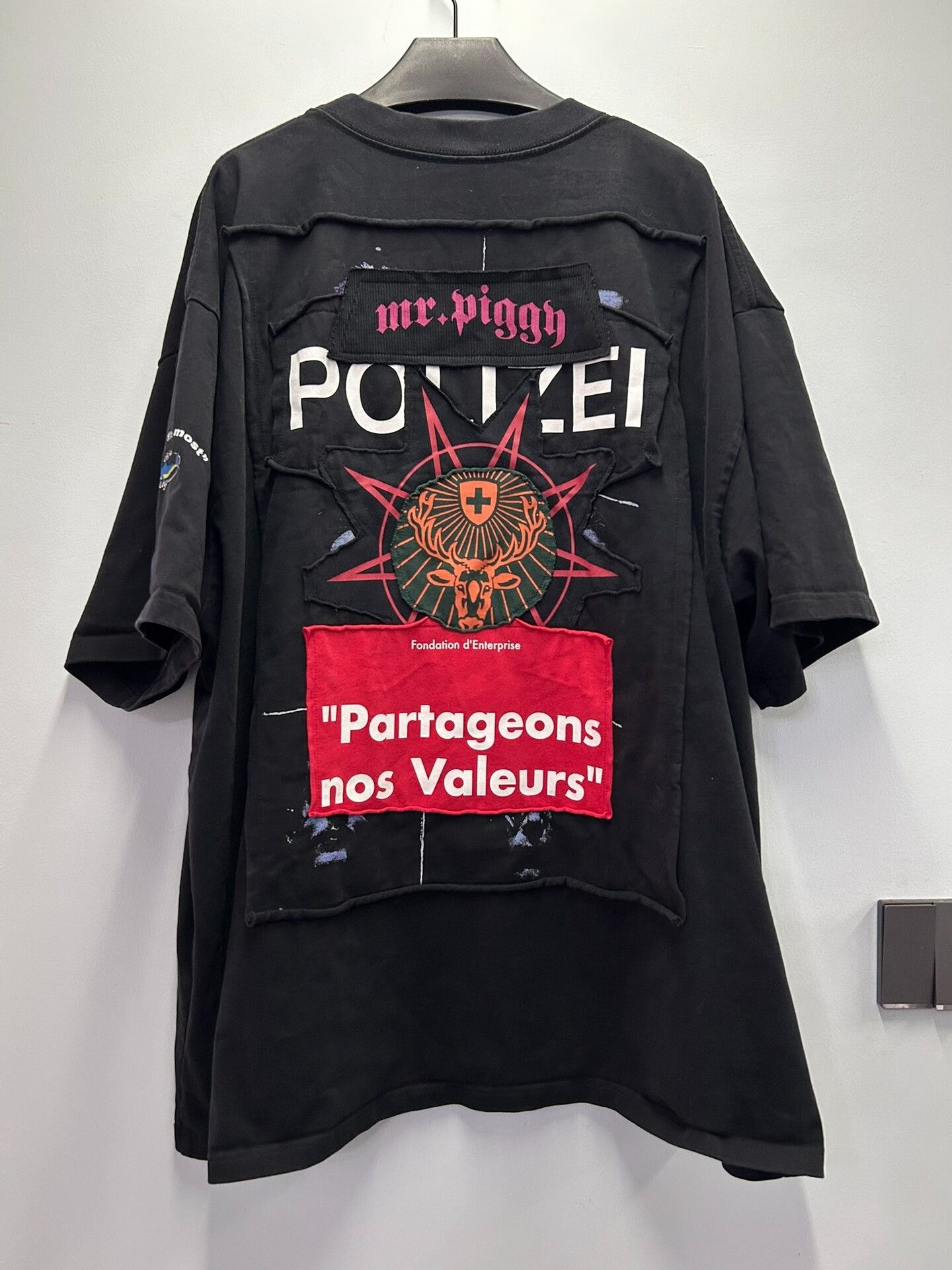 Vetements Vetements Anti-War Graphic T-Shirt Size US S / EU 44-46 / 1 - 3 Thumbnail