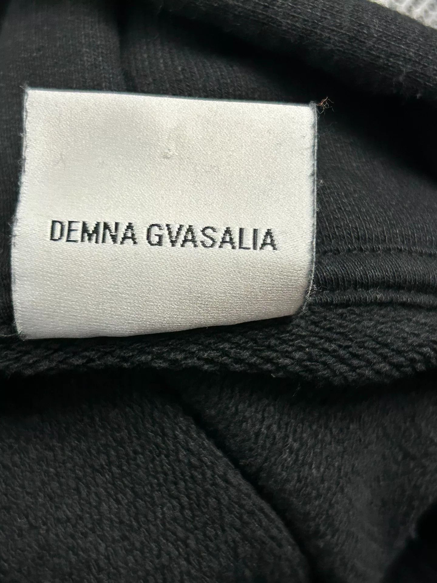 Vetements Vetements Logo Black Hoodie Size M Size US M / EU 48-50 / 2 - 6 Thumbnail