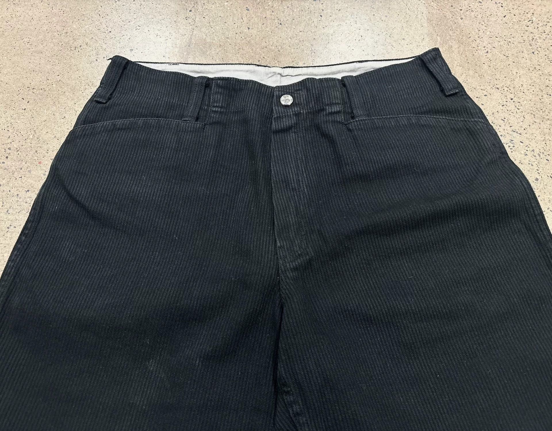 Tenderloin Vintage Black Corduroy Cargo Shorts Size US 26 / EU 42 - 3 Thumbnail