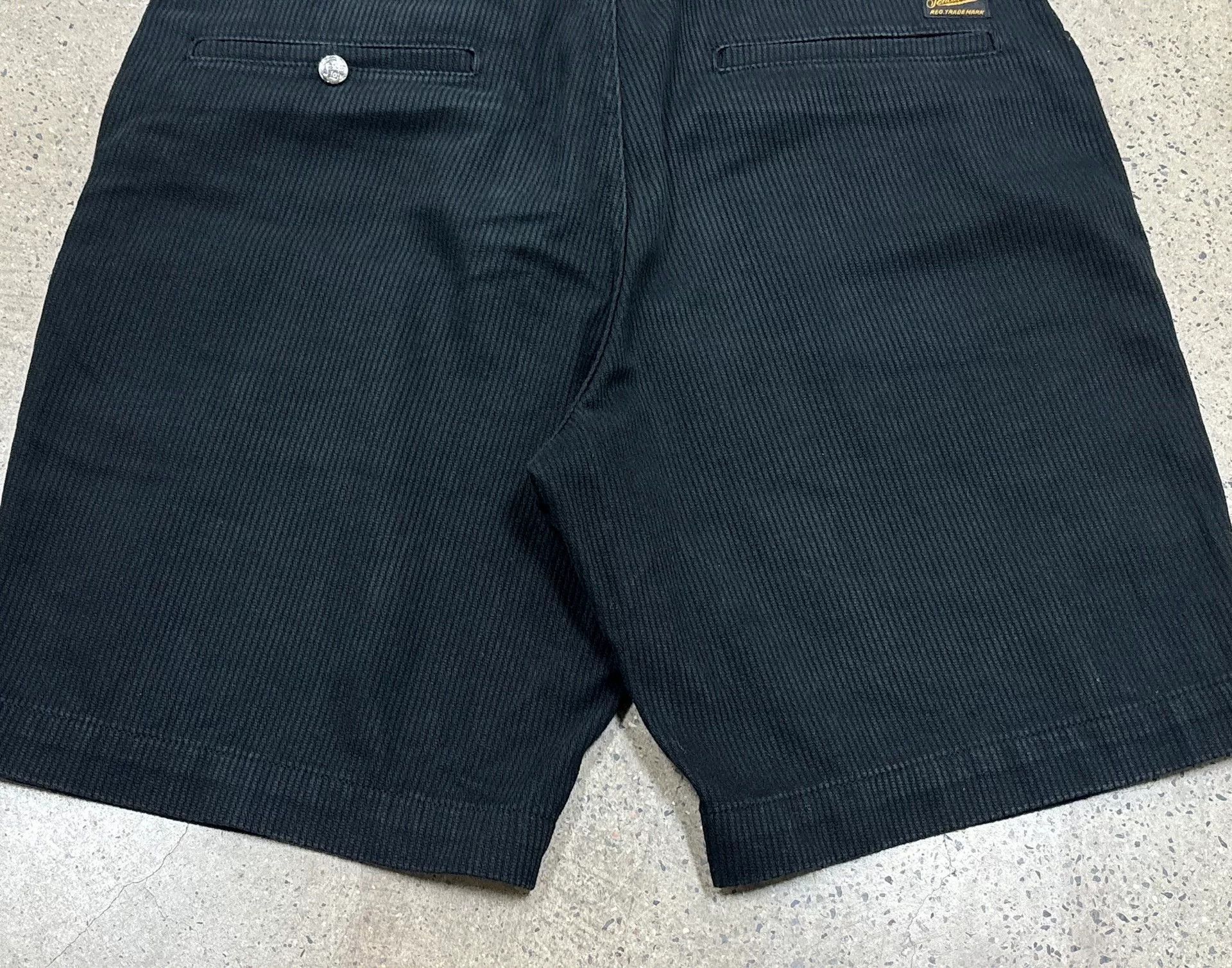 Tenderloin Vintage Black Corduroy Cargo Shorts Size US 26 / EU 42 - 6 Thumbnail
