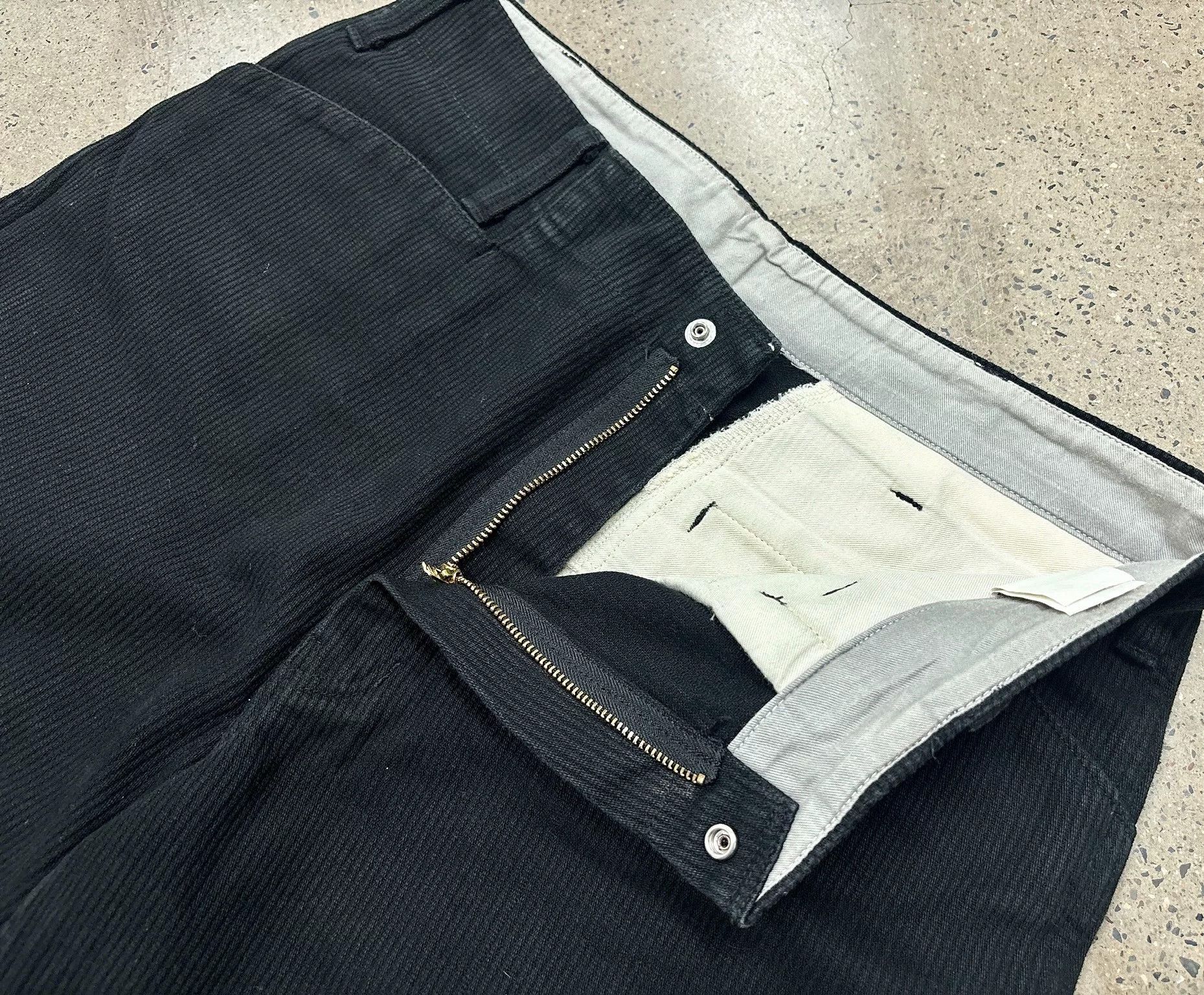 Tenderloin Vintage Black Corduroy Cargo Shorts Size US 26 / EU 42 - 5 Thumbnail