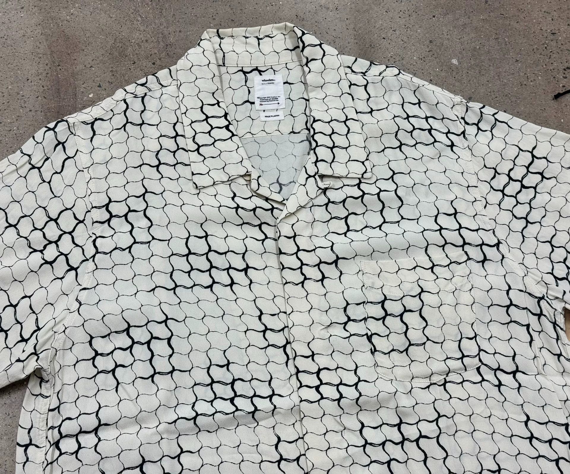 Visvim Visvim Free Edge Snake Print Shirt Size US L / EU 52-54 / 3 - 5 Thumbnail