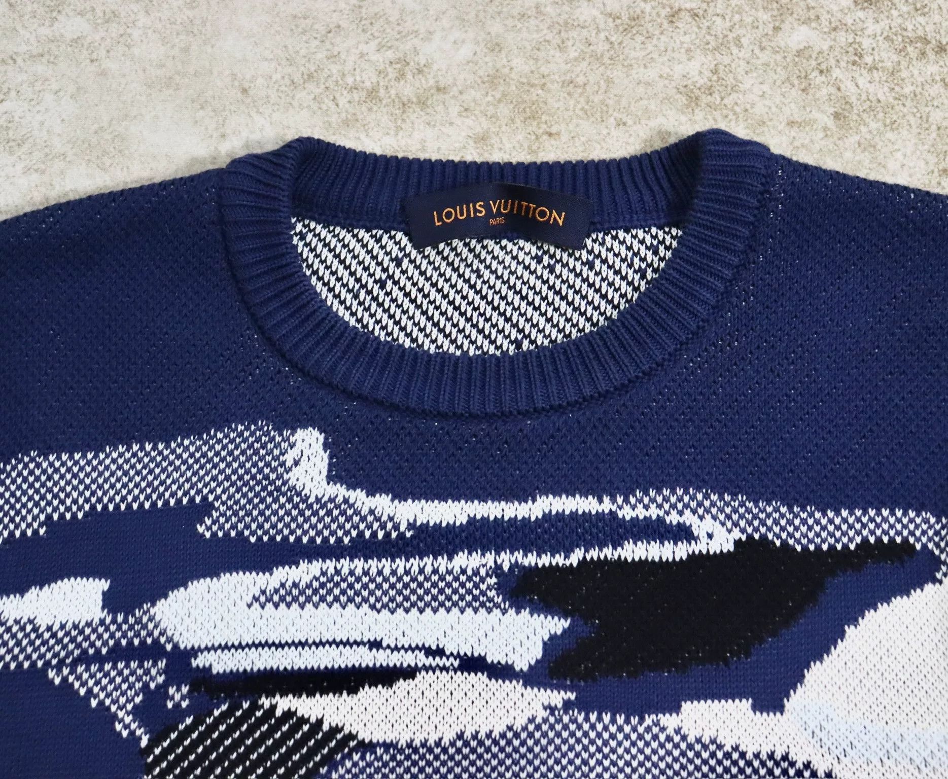 Louis Vuitton Louis Vuitton Knit Sweater with Ombre Pattern Size US M / EU 48-50 / 2 - 5 Thumbnail