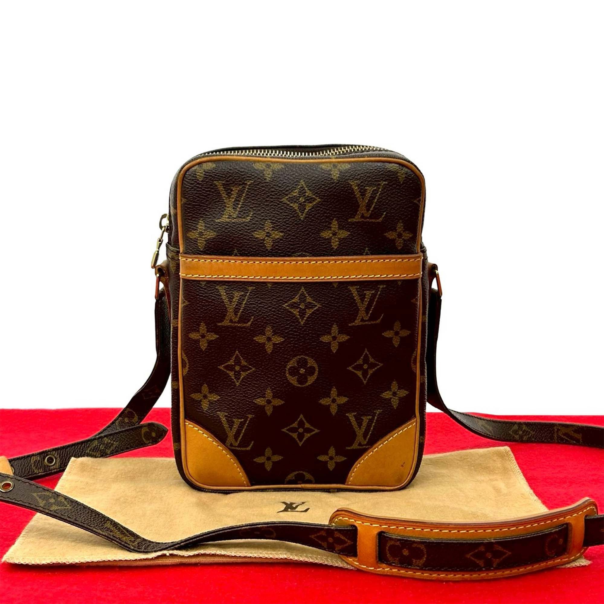 Louis Vuitton Louis Vuitton Monogram Danube Size ONE SIZE - 10 Thumbnail