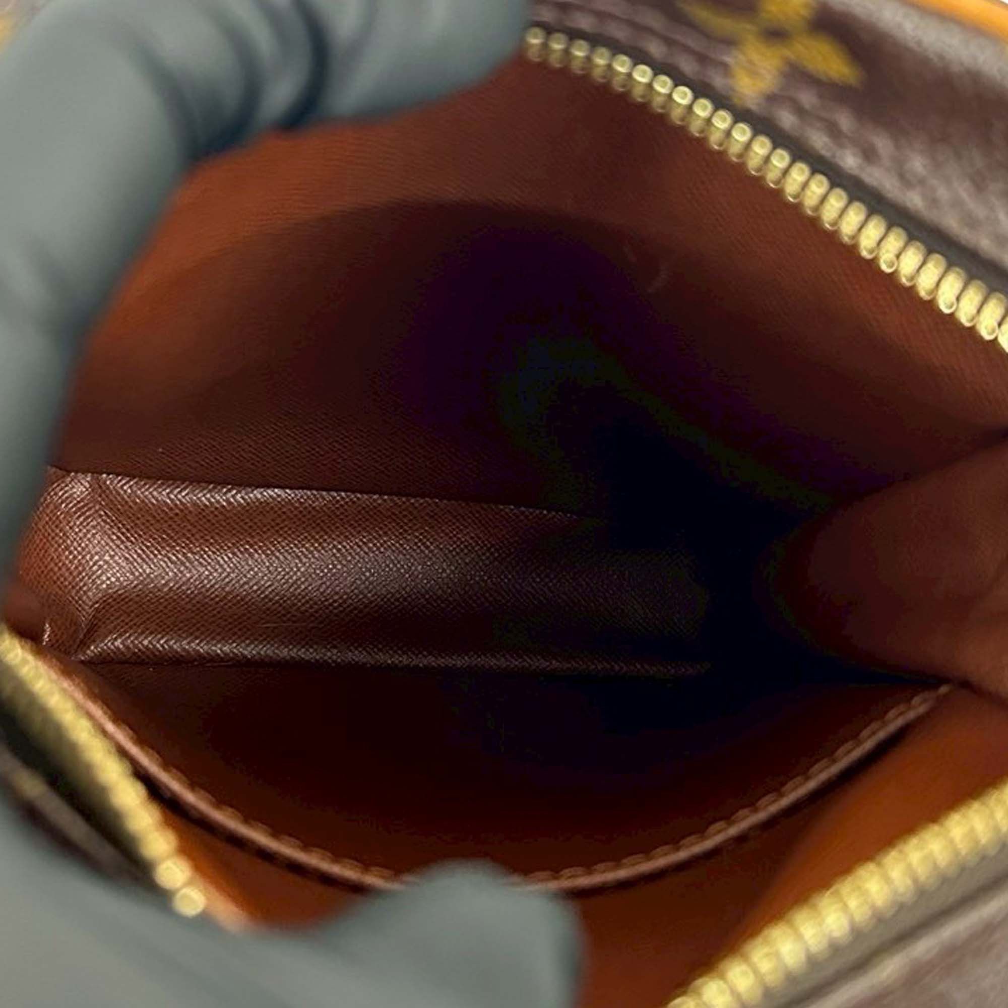 Louis Vuitton Louis Vuitton Monogram Danube Size ONE SIZE - 3 Thumbnail