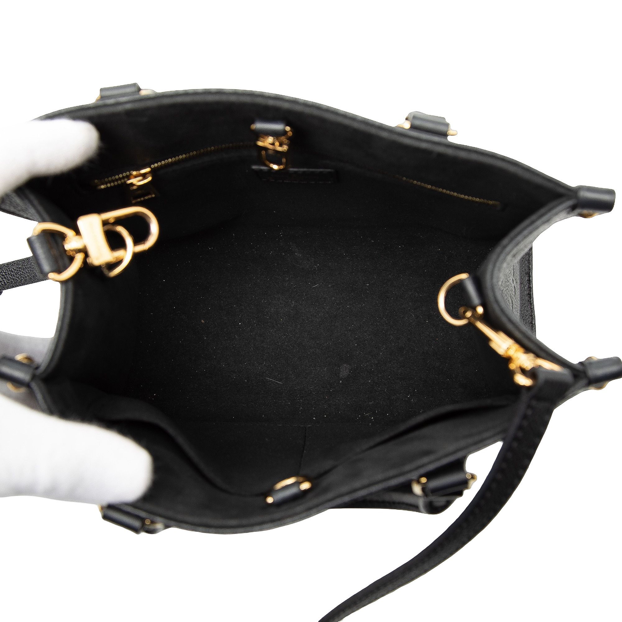 Louis Vuitton Louis Vuitton Monogram Empreinte Onthego PM Size ONE SIZE - 4 Thumbnail