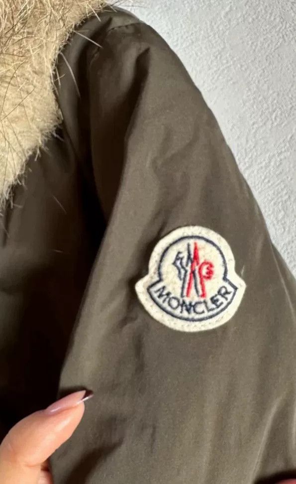 Moncler Moncler Malus Fur Collar Hooded Down Jacket Size XS / US 0-2 / IT 36-38 - 3 Thumbnail