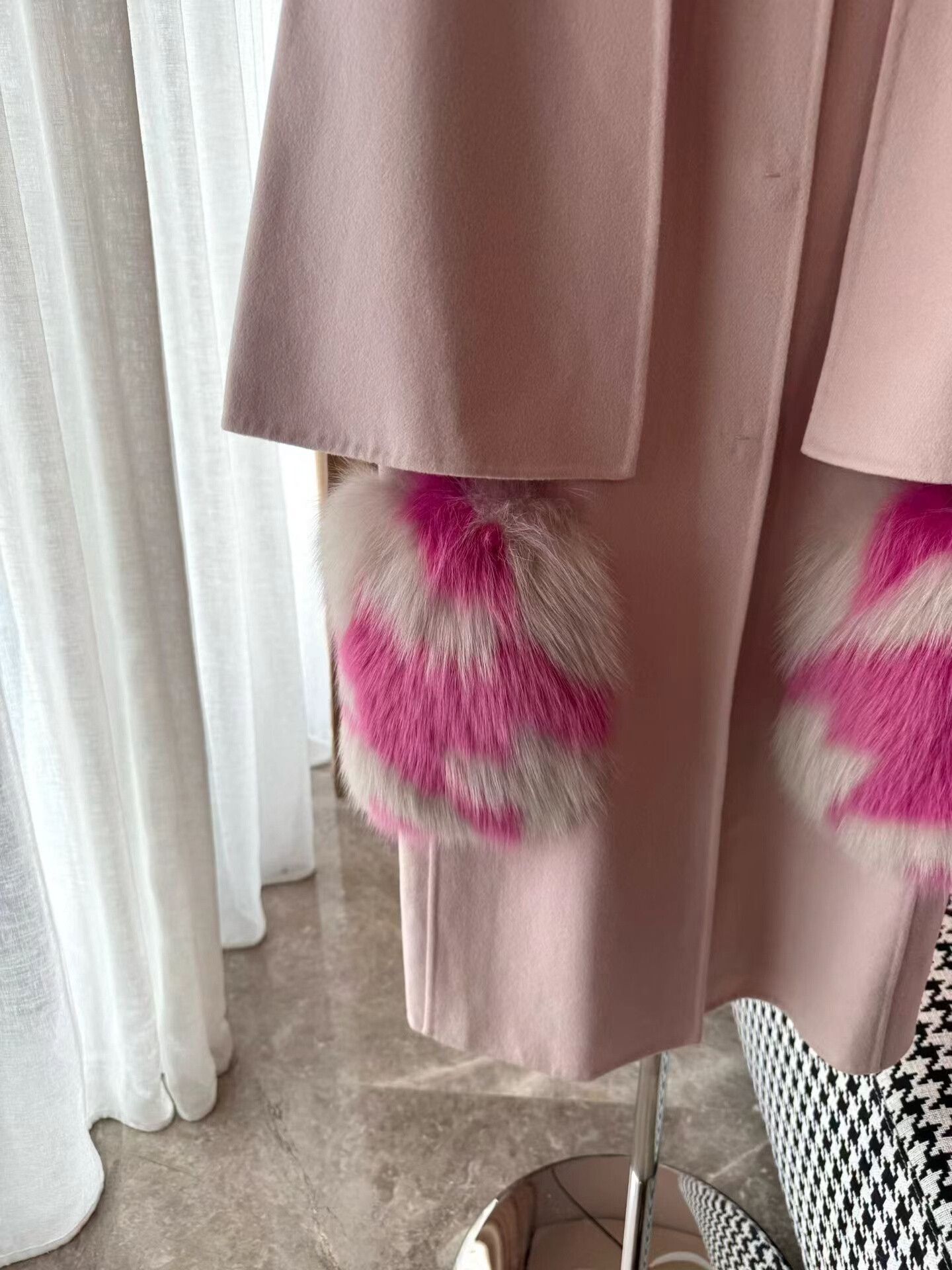 Fendi Fendi Fur Coat Size S / US 4 / IT 40 - 2 Thumbnail