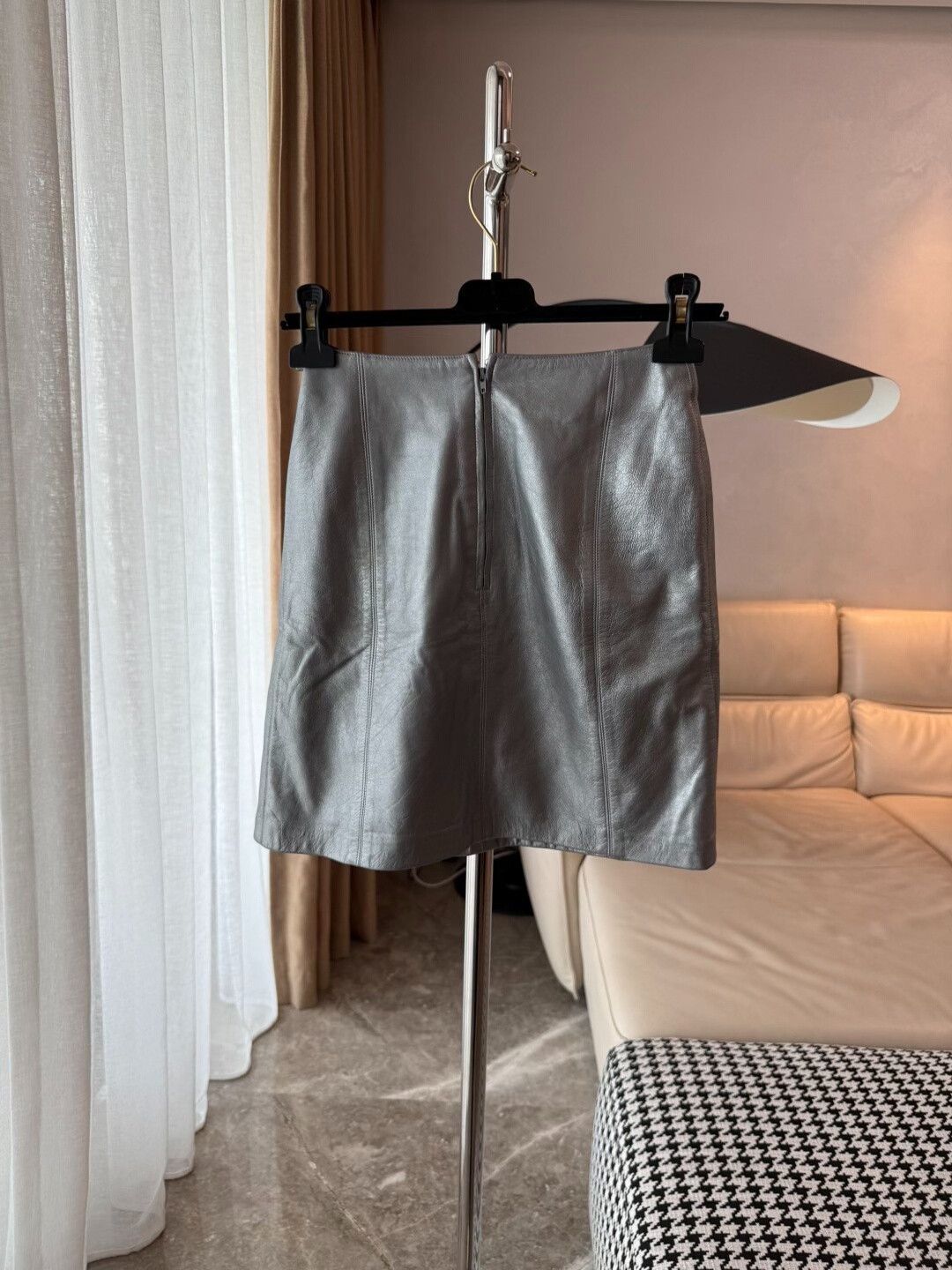 Chanel Chanel Vintage Silver Leather Skirt Size 36" / US 14 / IT 50 - 2 Thumbnail