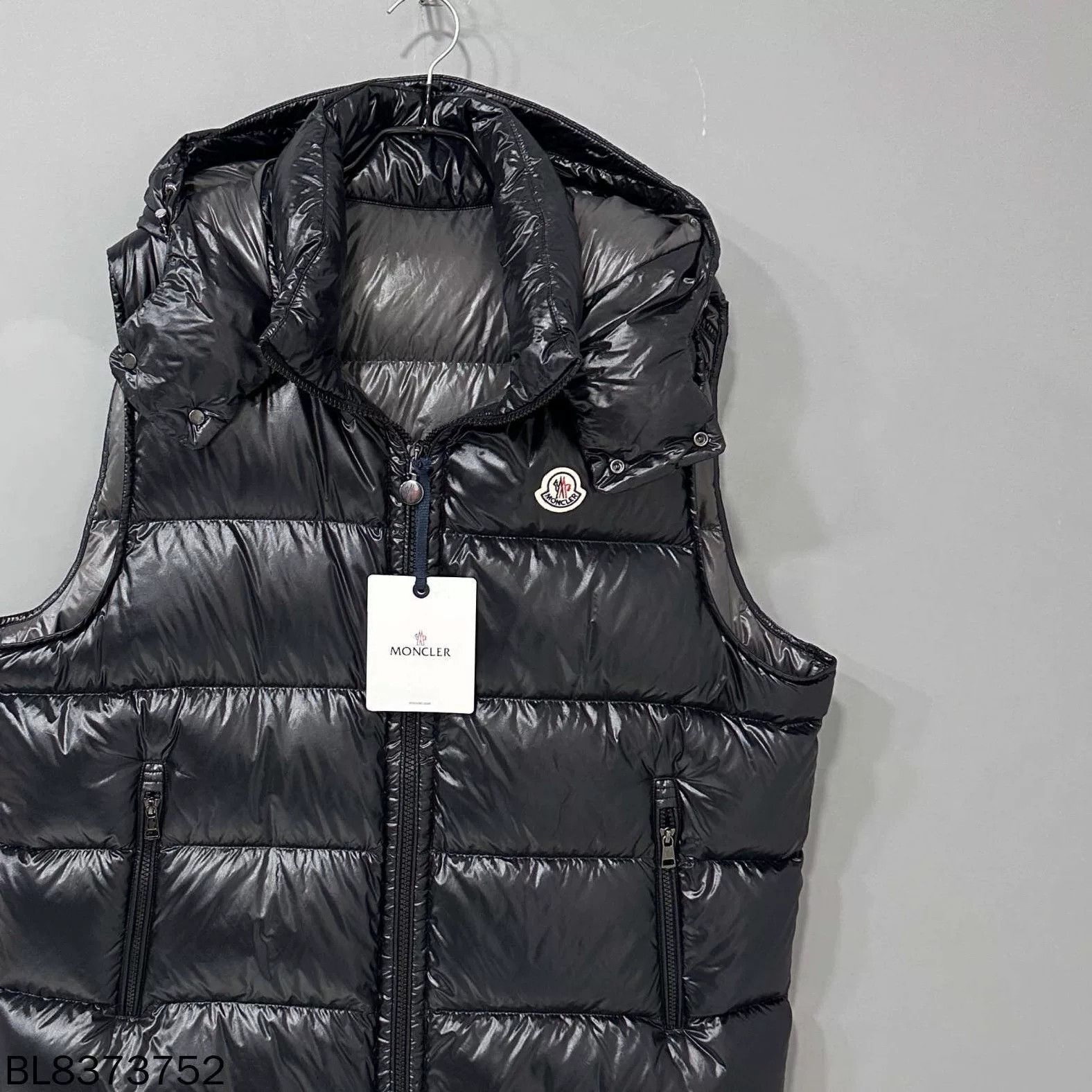 Moncler Moncler Bormes Black Hooded Down Vest Size US XS / EU 42 / 0 - 2 Thumbnail