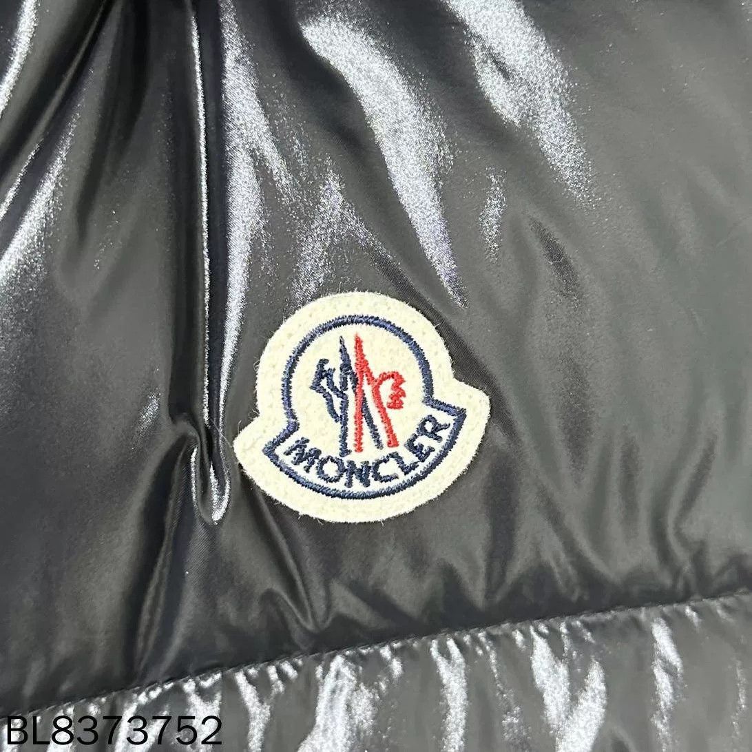 Moncler Moncler Bormes Black Hooded Down Vest Size US XS / EU 42 / 0 - 4 Thumbnail
