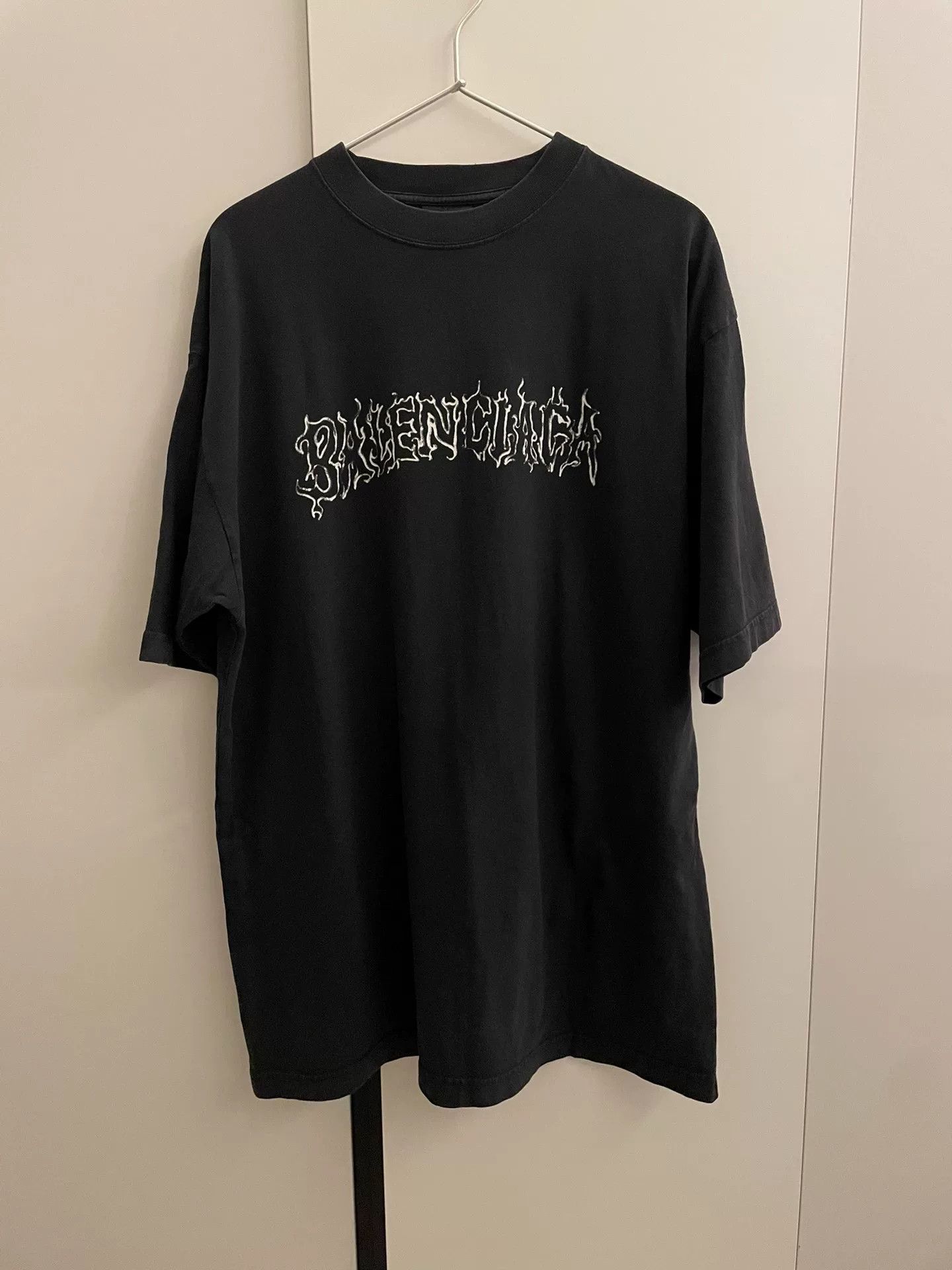 Balenciaga Balenciaga NewYear Lightning Logo Tee Size XS / US 0-2 / IT 36-38 - 4 Thumbnail