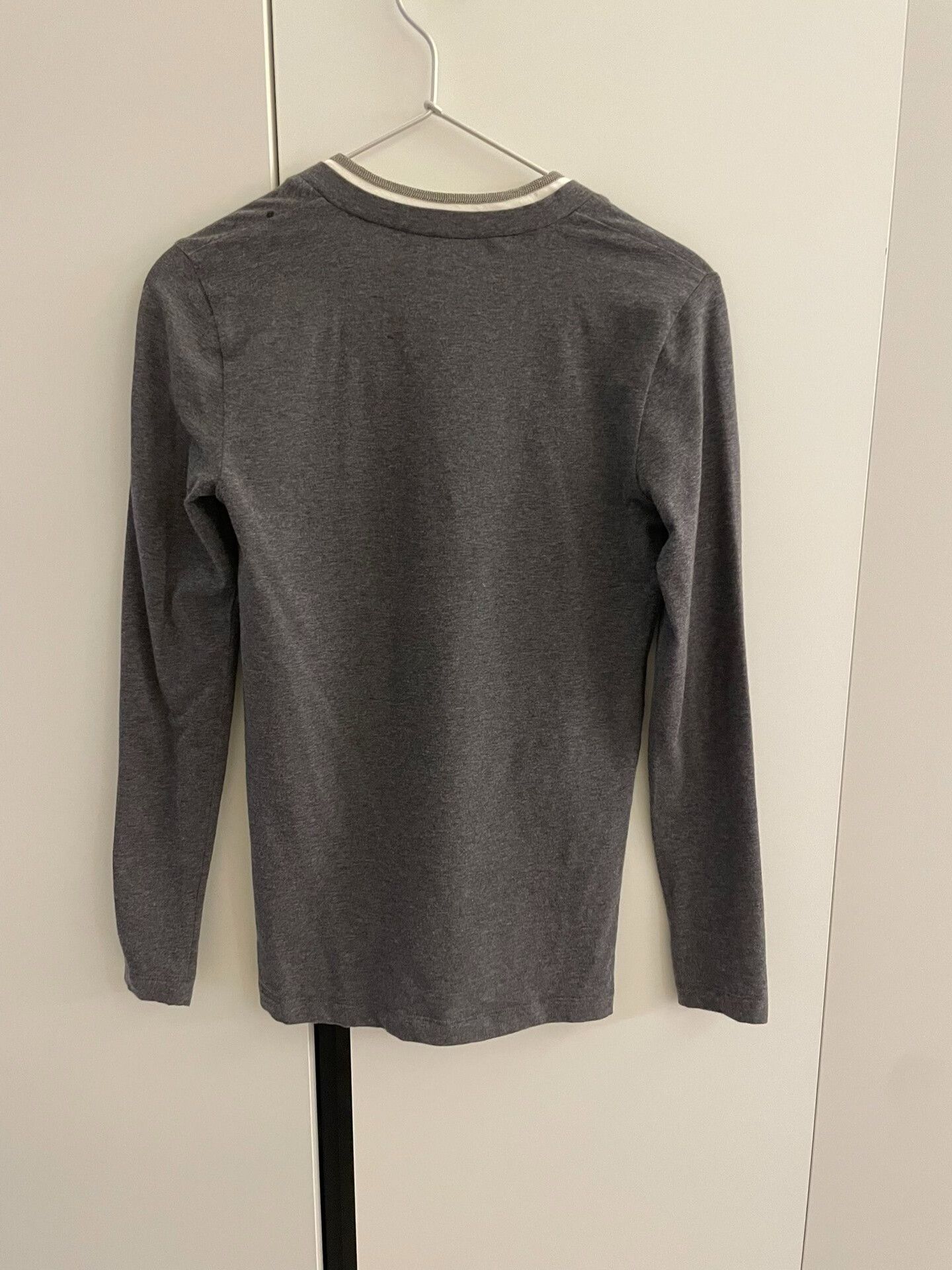 Brunello Cucinelli Brunello Cucinelli Women's V-neck T-shirt Size XS / US 0-2 / IT 36-38 - 4 Thumbnail