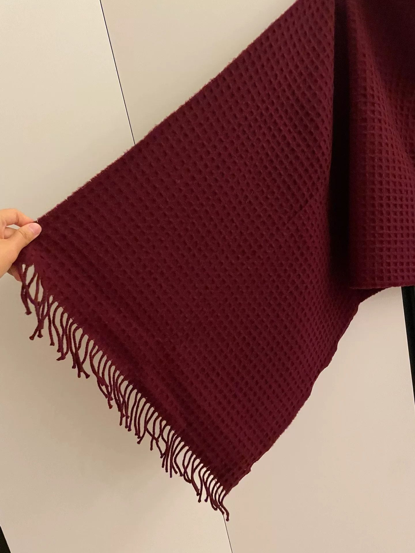 Johnstons Of Elgin Johnstons of Elgin Cashmere Scarf/Shawl Size ONE SIZE - 5 Thumbnail