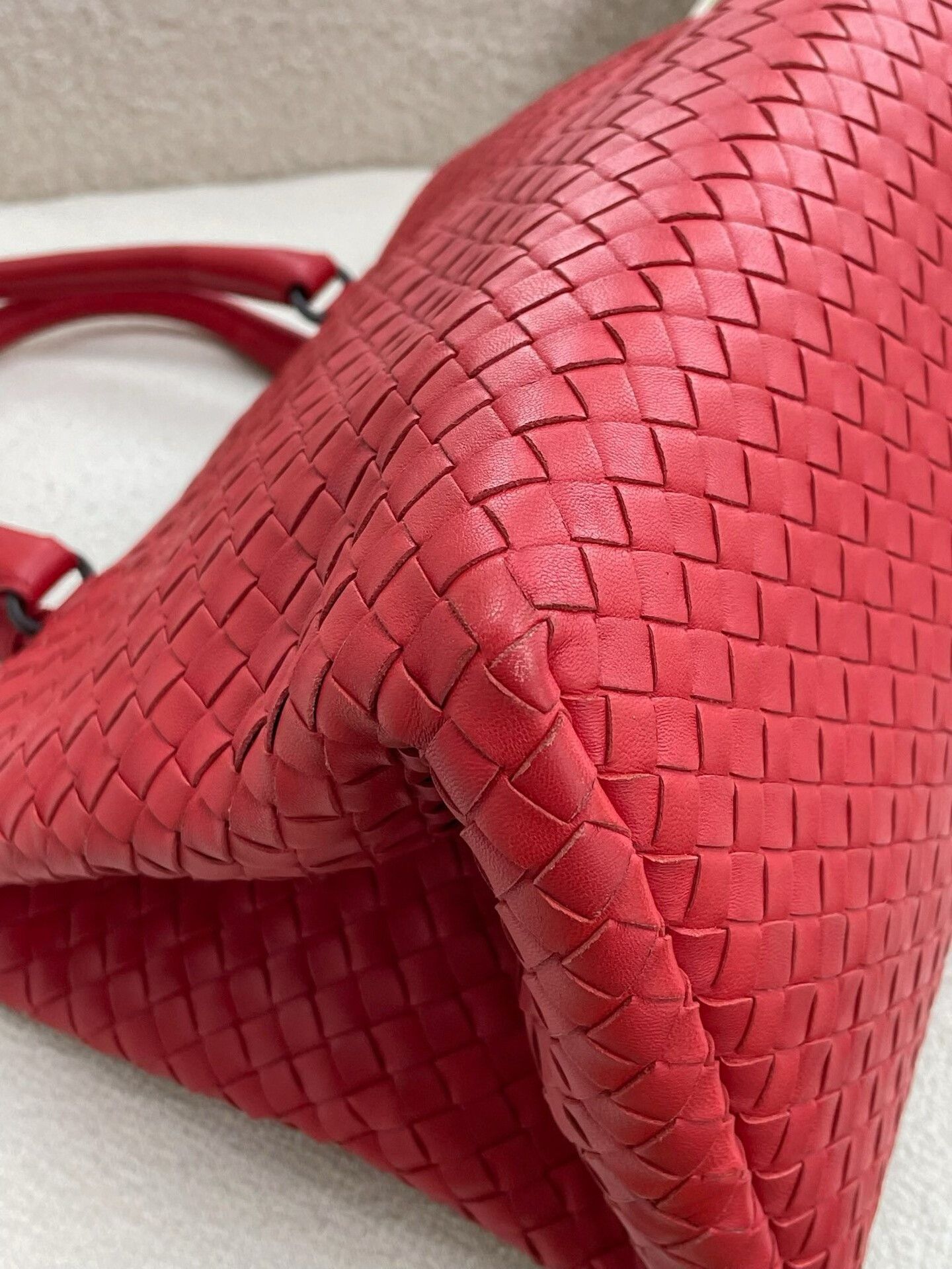 Bottega Veneta BV Red Woven Leather Large Handbag Size ONE SIZE - 8 Thumbnail