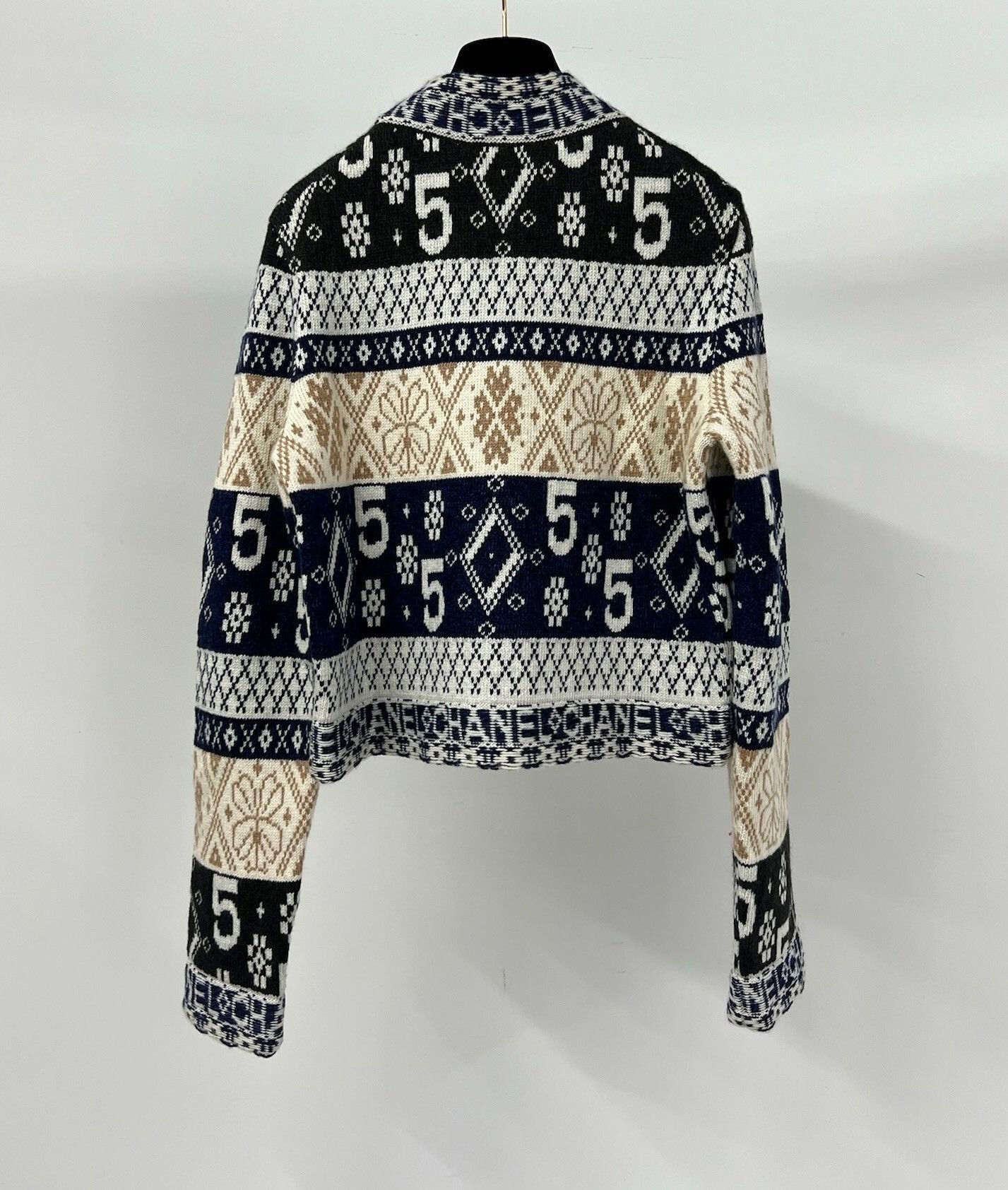 Chanel Chanel No.5 Letter Cashmere Cardigan Size S / US 4 / IT 40 - 2 Thumbnail