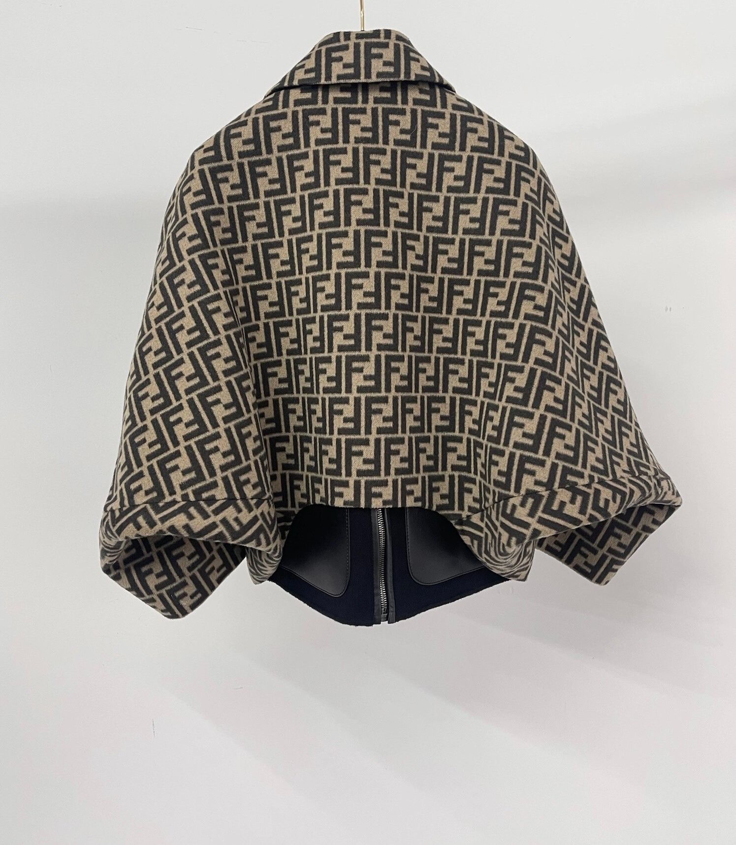 Fendi Fendi Reversible Batwing Wool Coat Size XS / US 0-2 / IT 36-38 - 2 Thumbnail