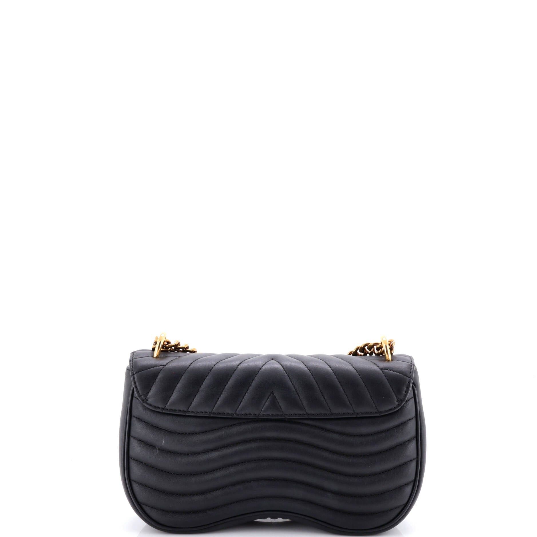 Louis Vuitton New Wave Chain Bag Size ONE SIZE - 3 Thumbnail
