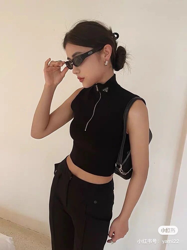 Prada Prada Black Triangle Logo Turtleneck Sleeveless Top Size S / US 4 / IT 40 - 7 Thumbnail