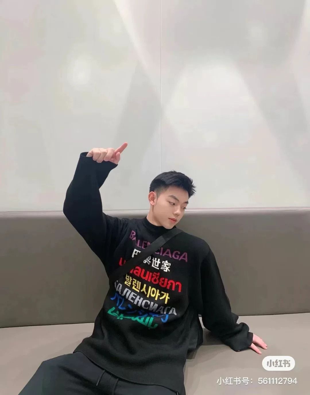 Balenciaga Balenciaga Multilingual Knit Sweater Size US S / EU 44-46 / 1 - 8 Thumbnail