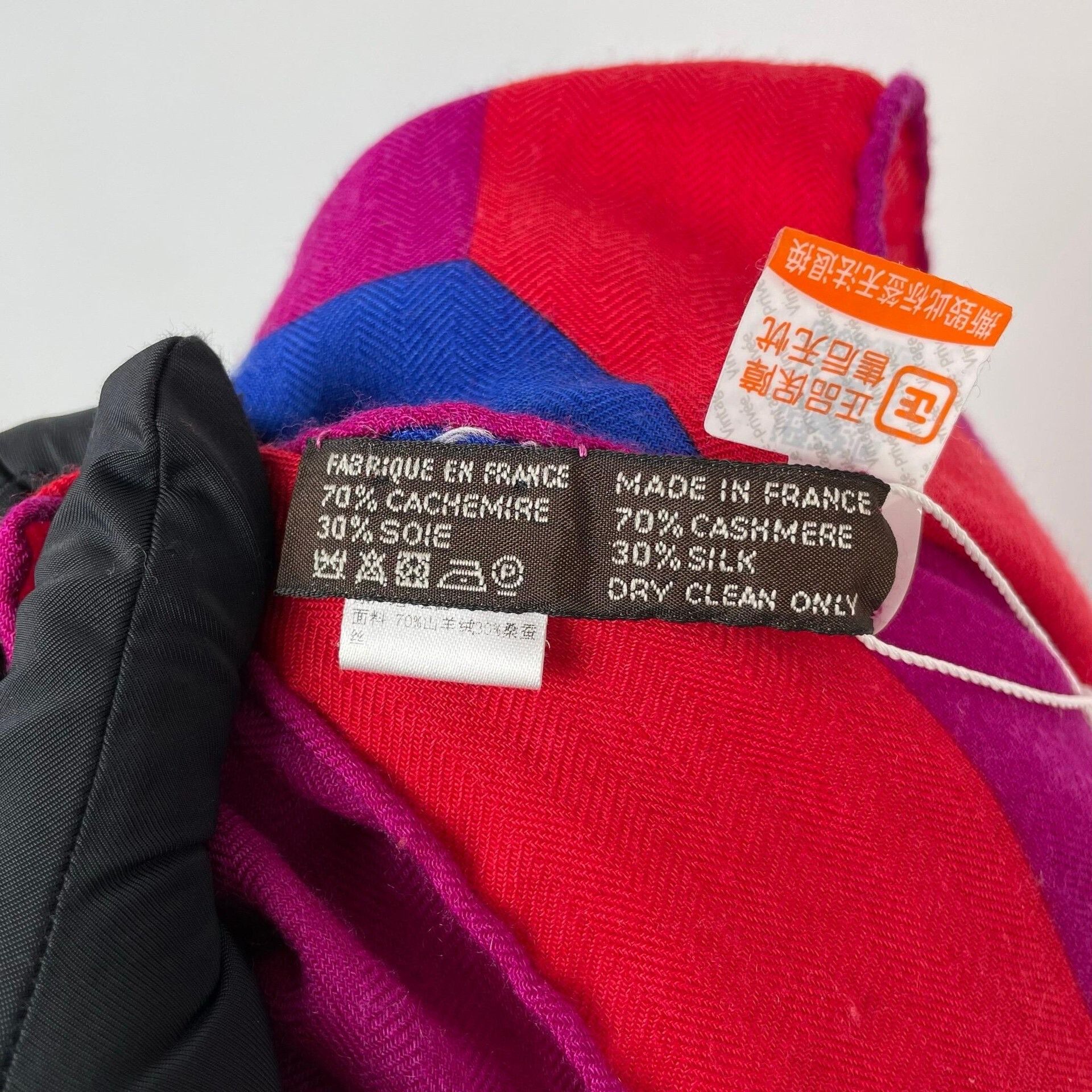Hermes Hermes Cashmere Silk Triangle Scarf Size ONE SIZE - 5 Thumbnail