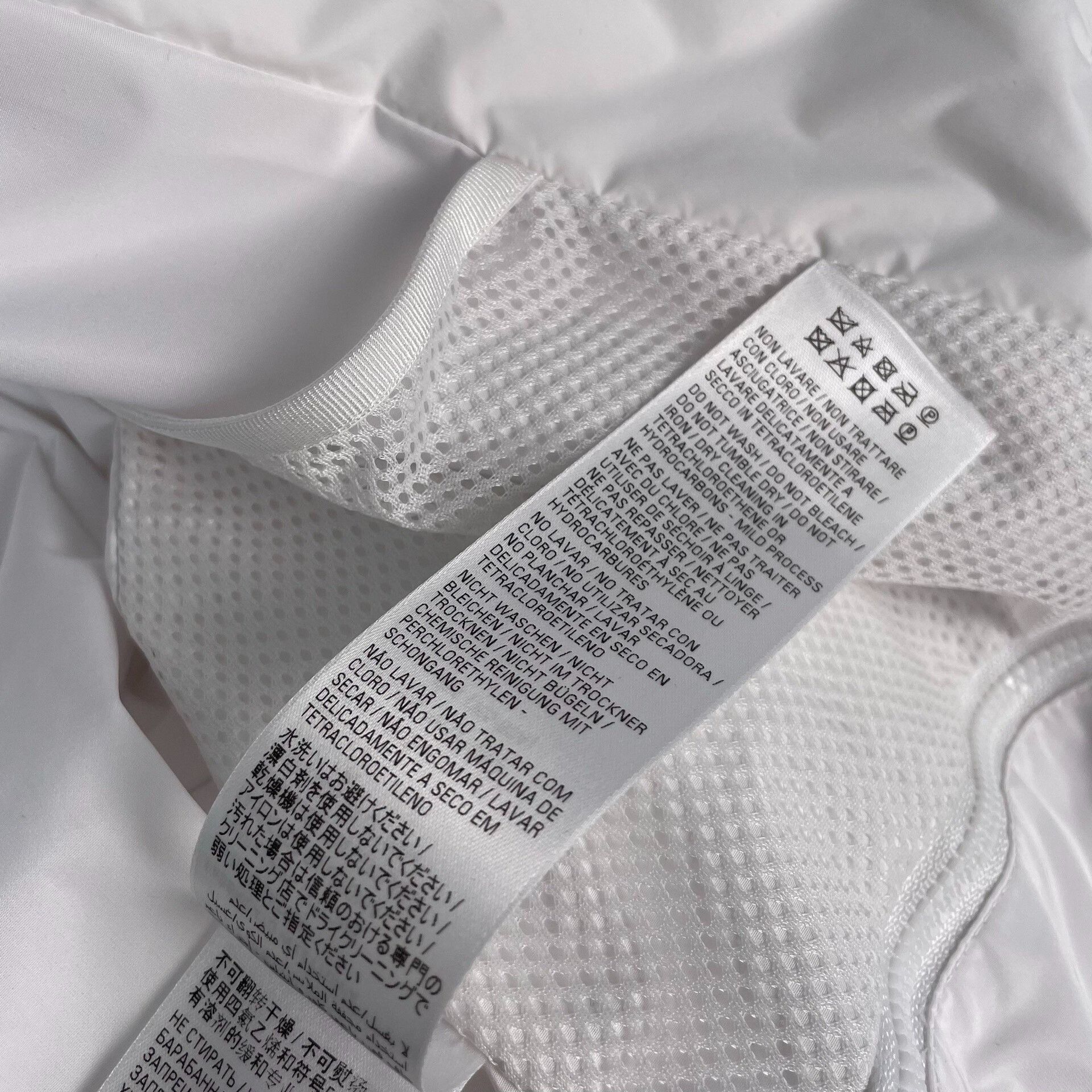 Balenciaga Balenciaga White Ski Short Down Jacket Size XXS / US 00 / IT 34 - 8 Thumbnail