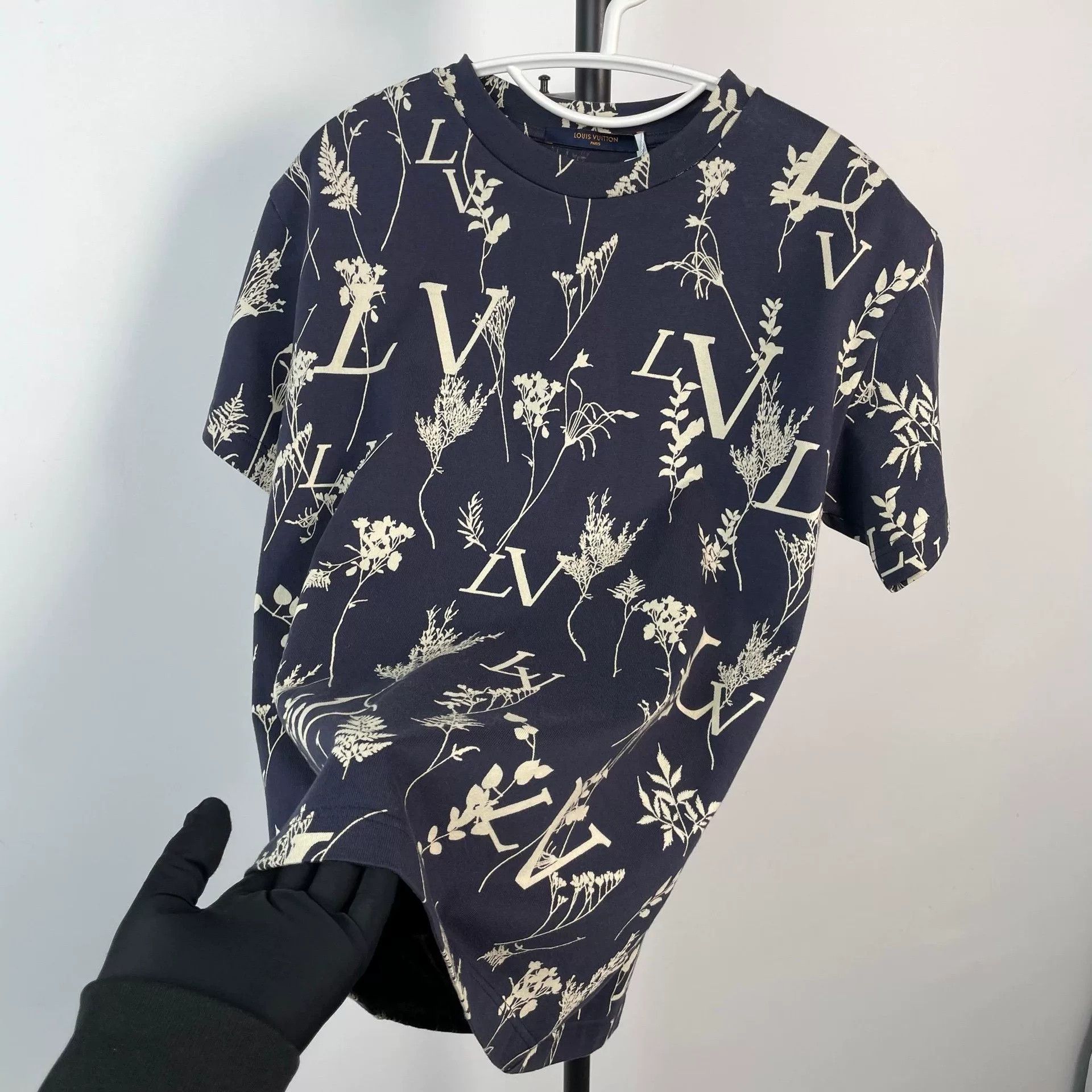 Louis Vuitton LV Cotton Wheat Monogram Women's T-Shirt XS Size XS / US 0-2 / IT 36-38 - 3 Thumbnail