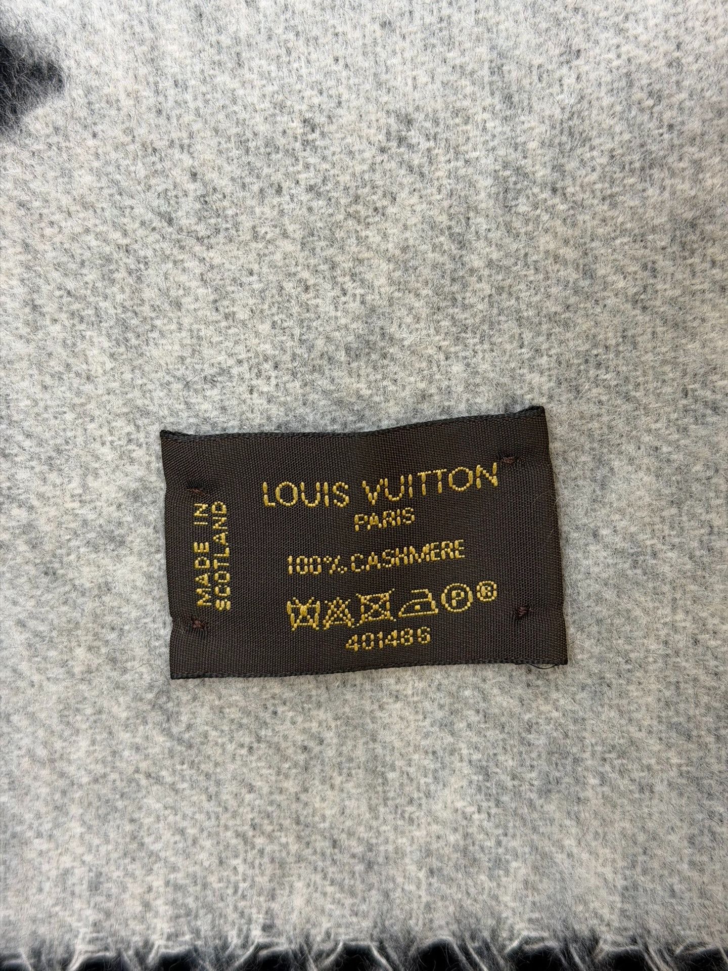 Louis Vuitton Louis Vuitton Monogram Cashmere Scarf Size ONE SIZE - 3 Thumbnail