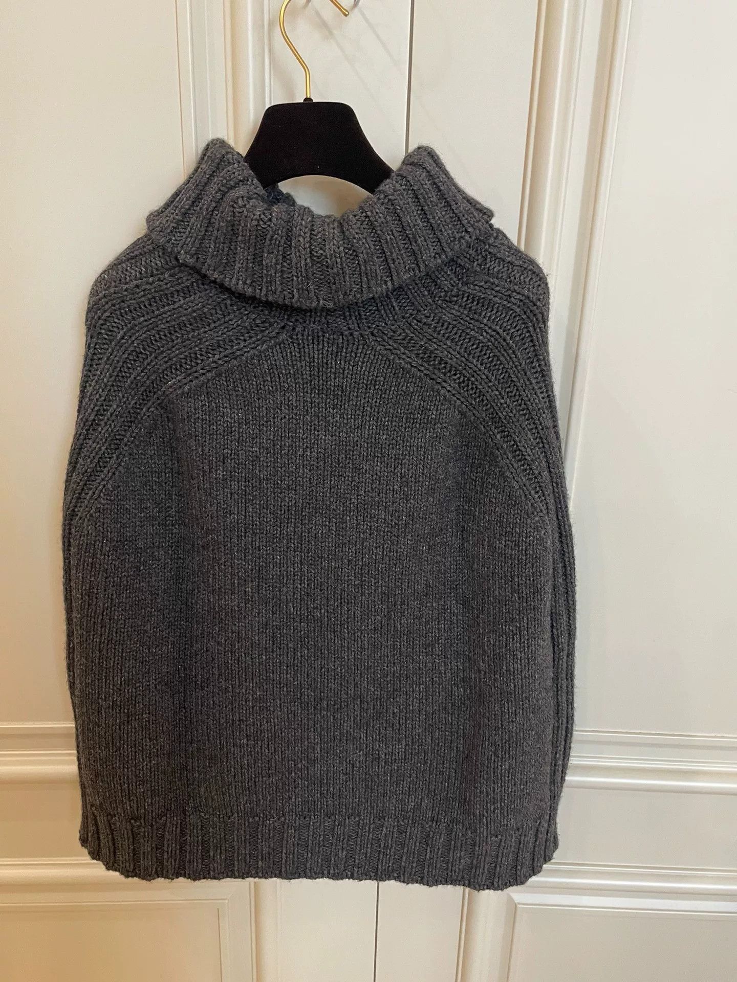 Gucci Gucci Gray Cape Coat Sweater L Size L / US 10 / IT 46 - 5 Thumbnail