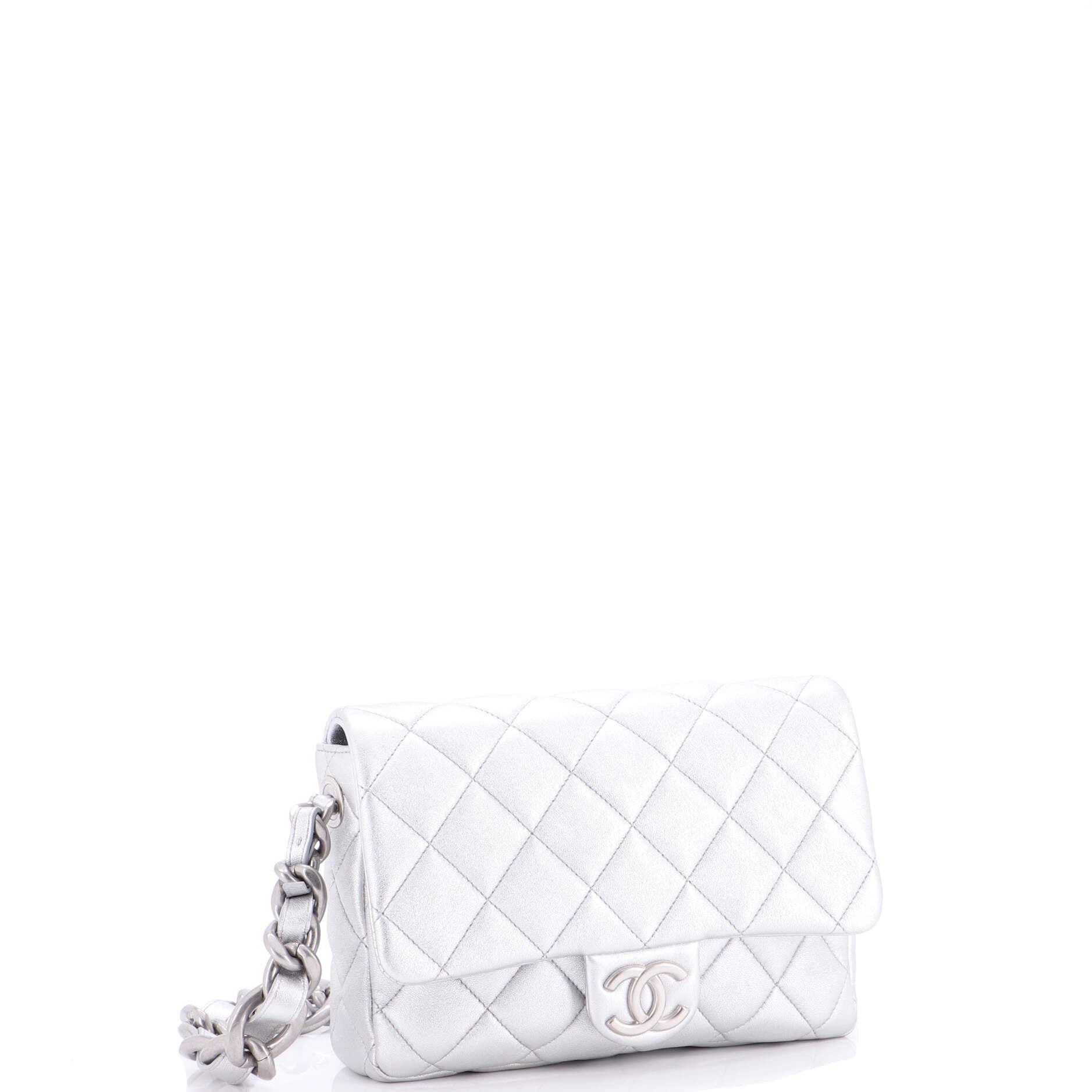 Chanel Lacquered CC Flap Bag Size ONE SIZE - 3 Thumbnail