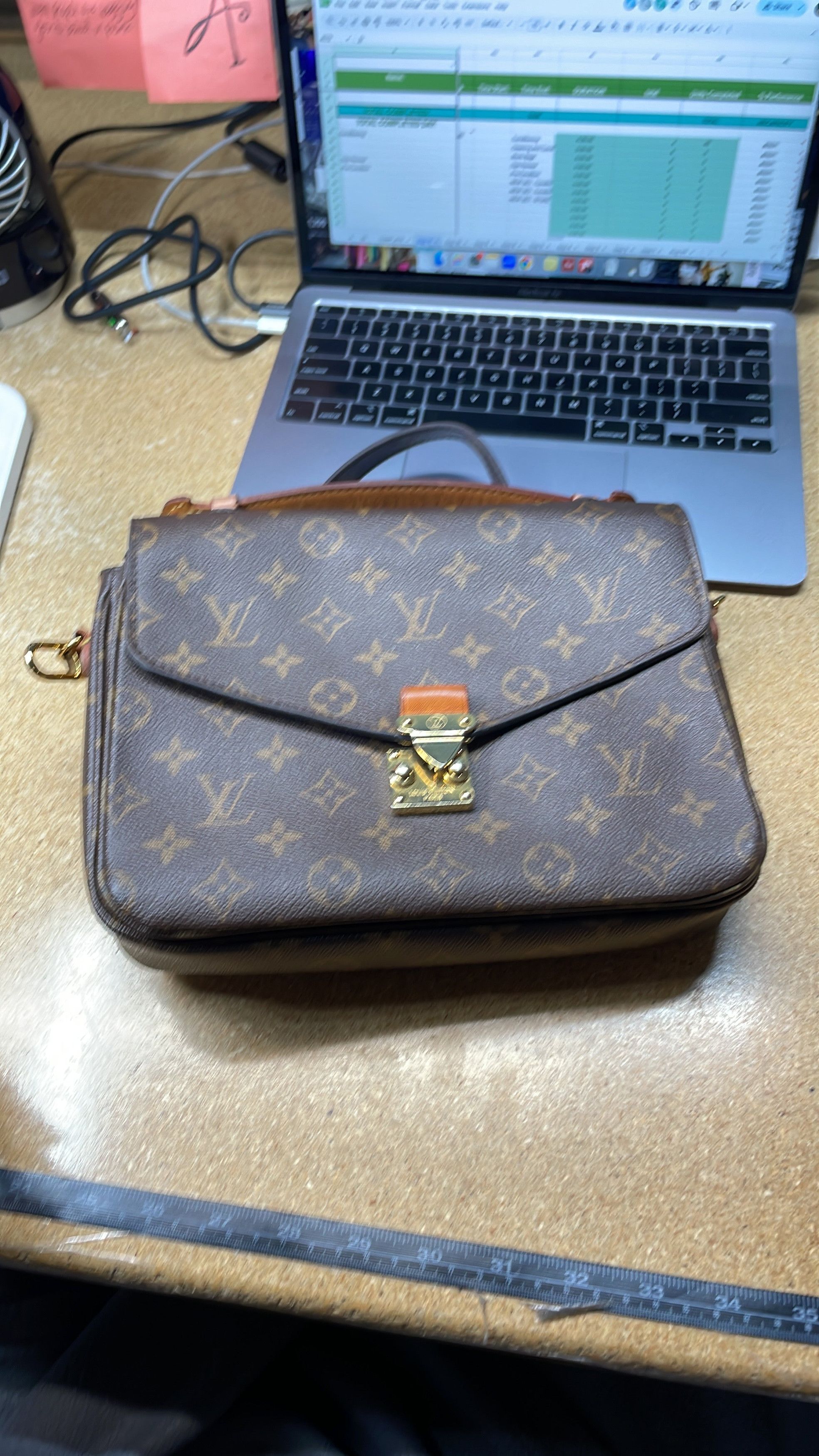 Louis Vuitton Pochette Metis Size ONE SIZE - 9 Thumbnail