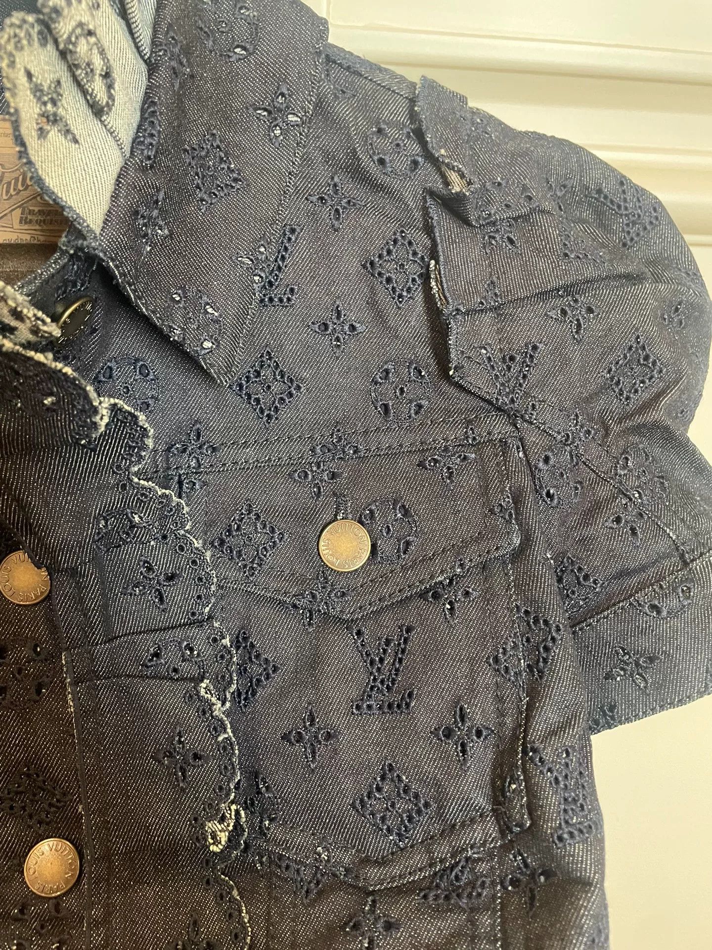 Louis Vuitton LV Denim Puffed Sleeve Hollow-Out Size S / US 4 / IT 40 - 3 Thumbnail