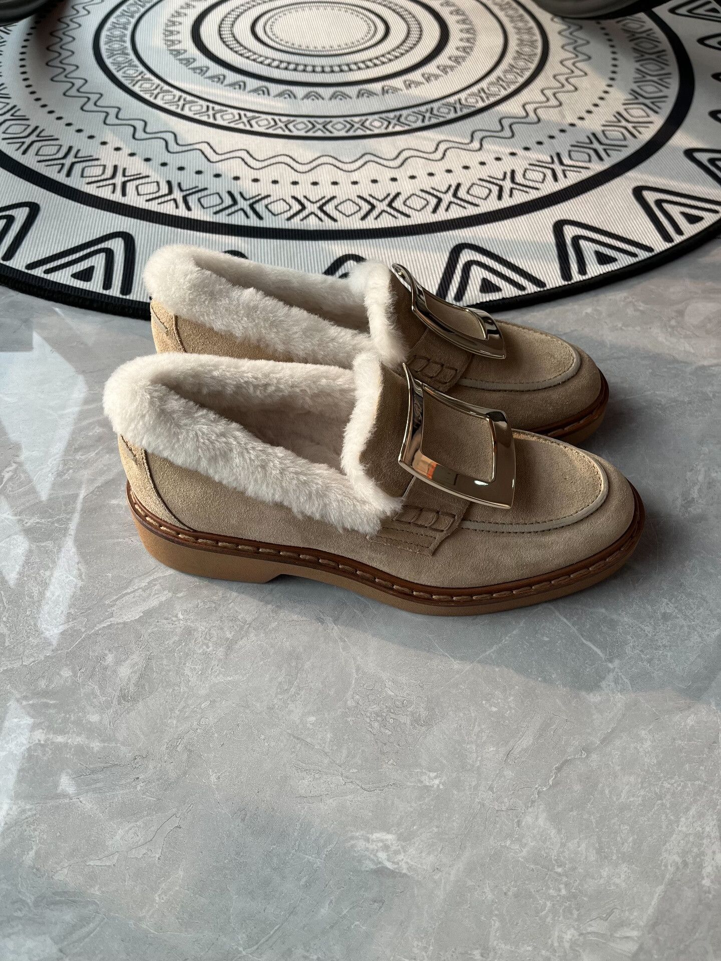 Roger Vivier RV Loafers Size 37 Size US 6 / IT 36 - 2 Thumbnail