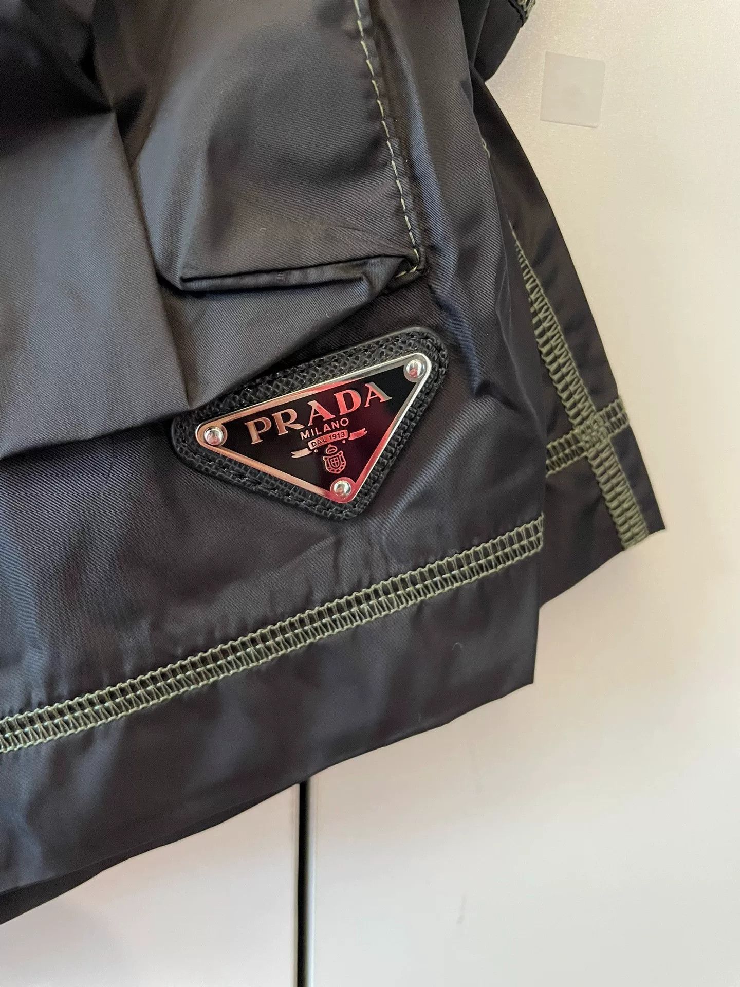 Prada Prada Triangle Logo Shorts Size 36" / US 14 / IT 50 - 4 Thumbnail