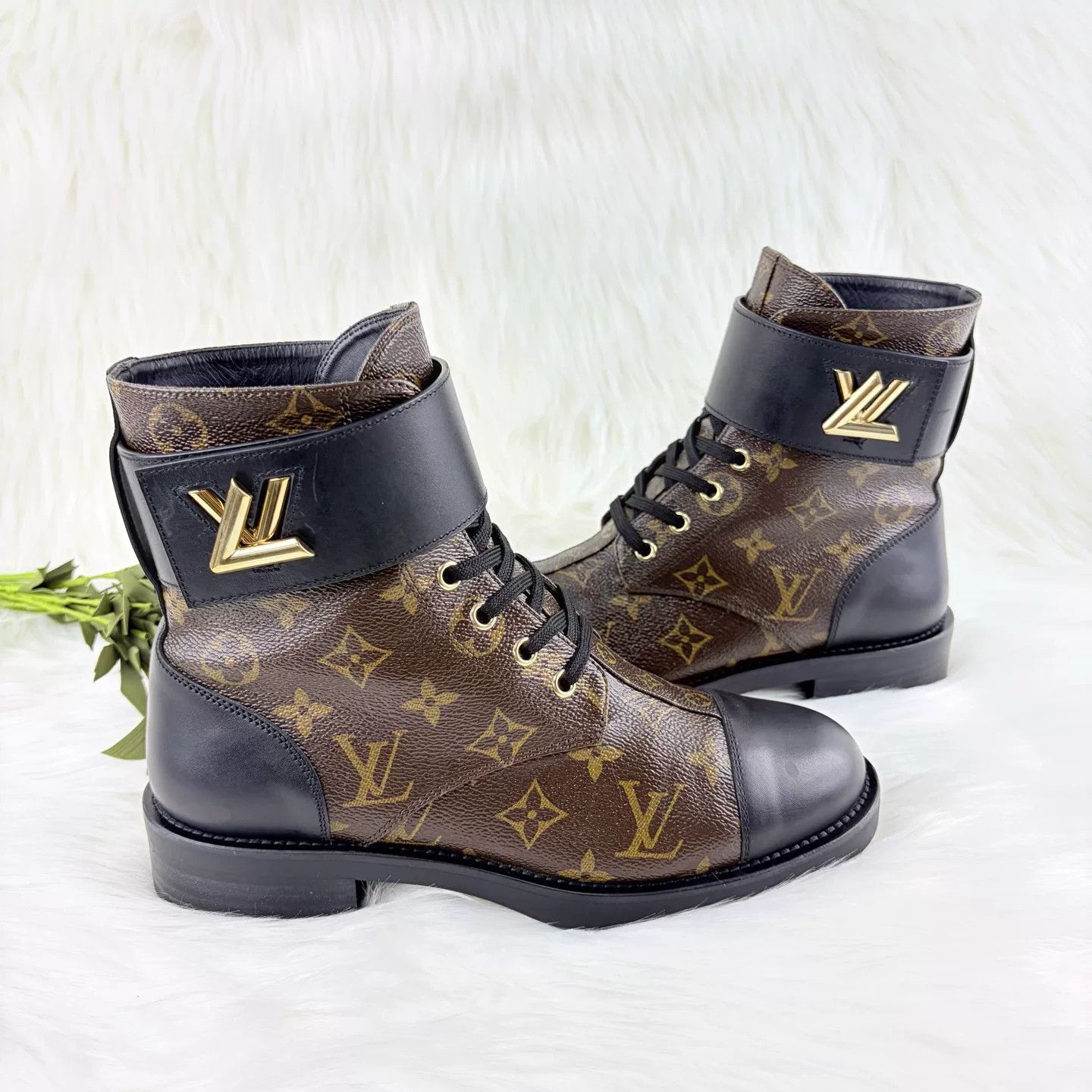 Louis Vuitton LV Monogram Martin Boots Size US 8 / IT 38 - 4 Thumbnail