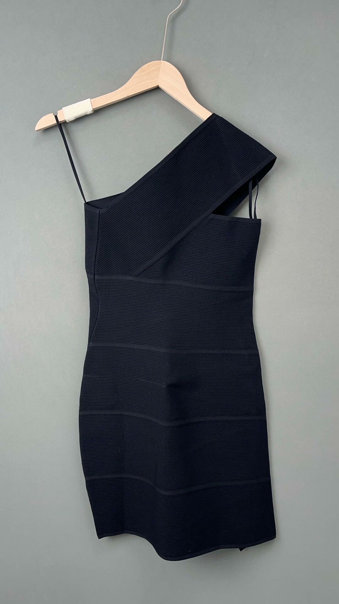 Bottega Veneta Bottega Veneta Black One-Shoulder Bodycon Dress Size M / US 6-8 / IT 42-44 - 2 Thumbnail