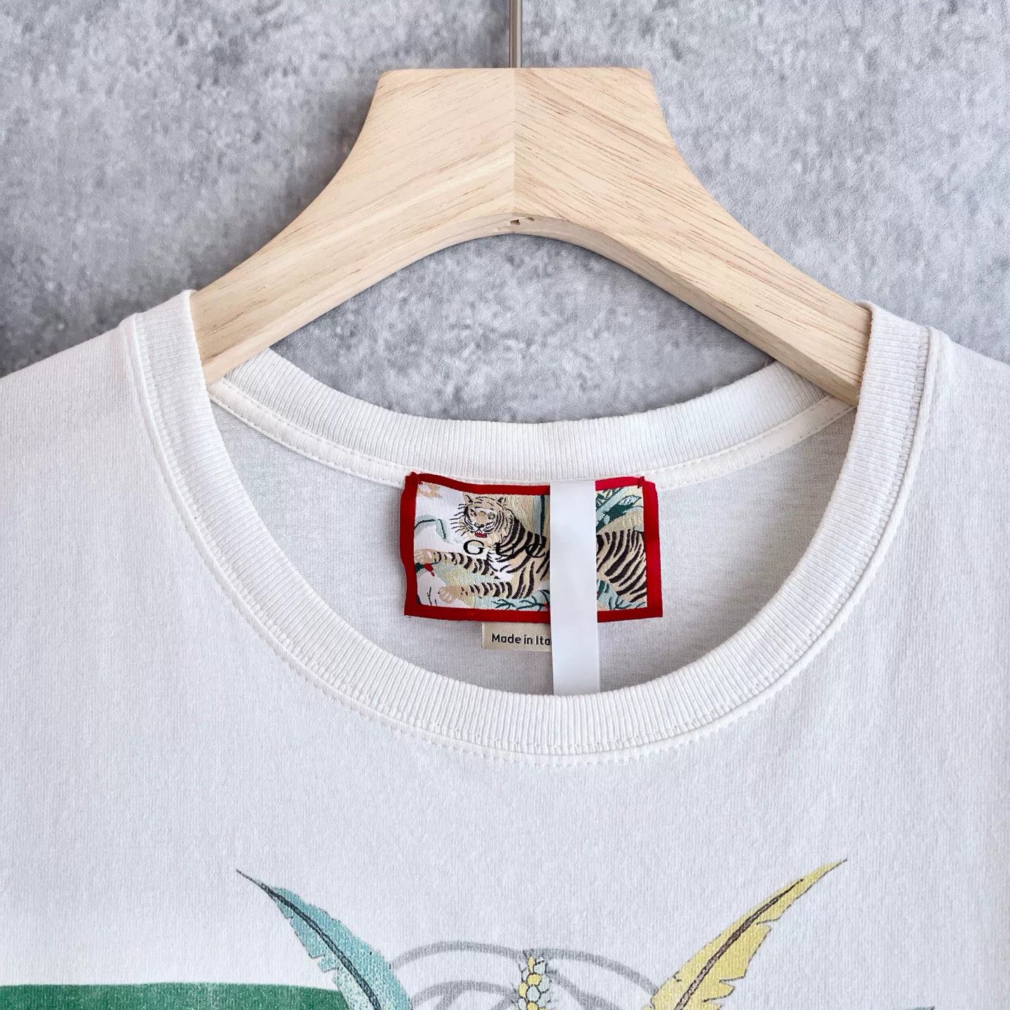 Gucci Gucci Year of Tiger Limited White Tiger Print T-shirt Size US S / EU 44-46 / 1 - 2 Thumbnail
